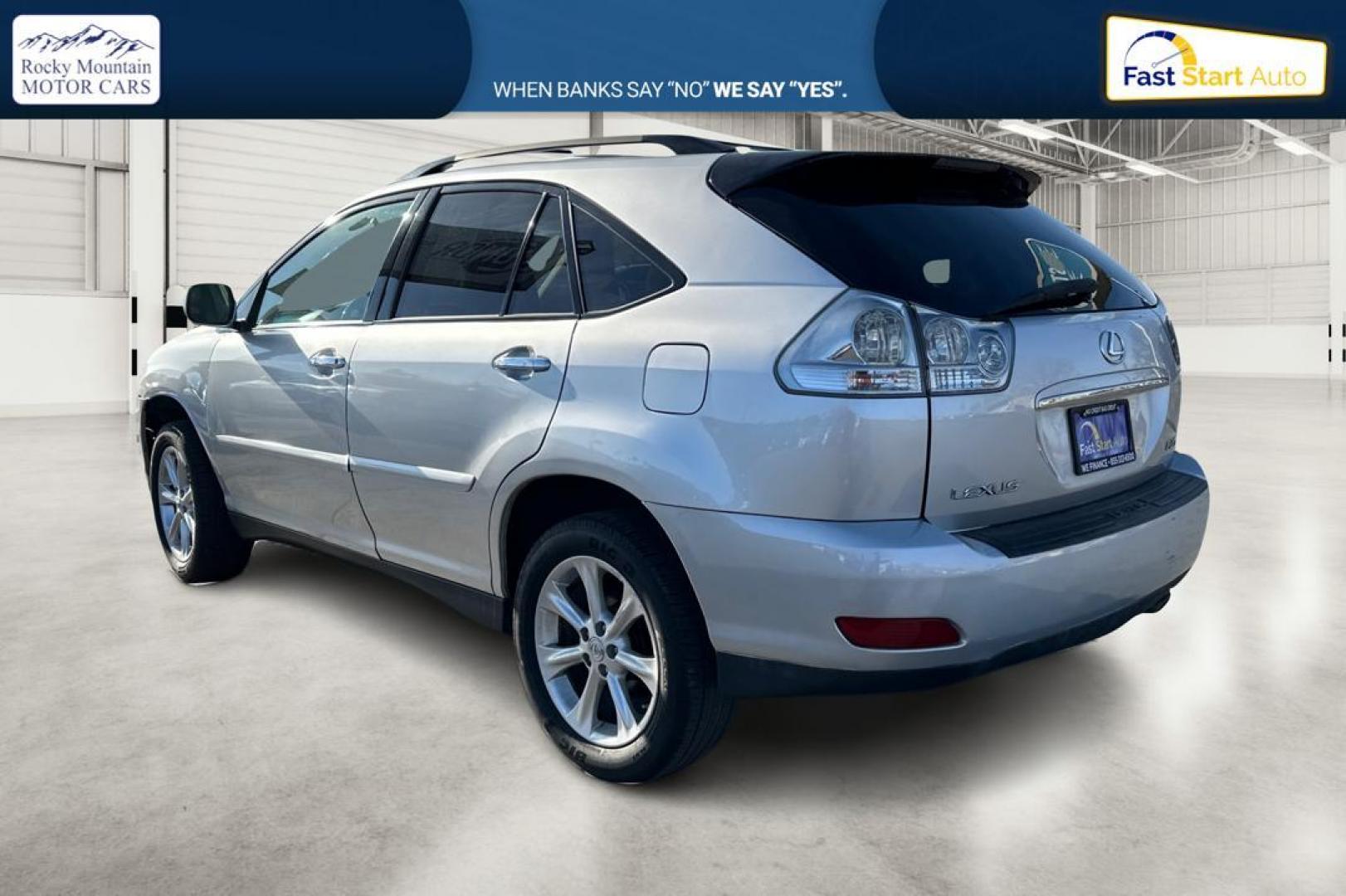 2009 Silver Lexus RX 350 AWD (2T2HK31U09C) with an 3.5L V6 DOHC 24V engine, 5-Speed Automatic Overdrive transmission, located at 767 S State Road, Pleasant Grove, UT, 84062, (801) 785-1058, 40.354839, -111.736687 - Photo#5
