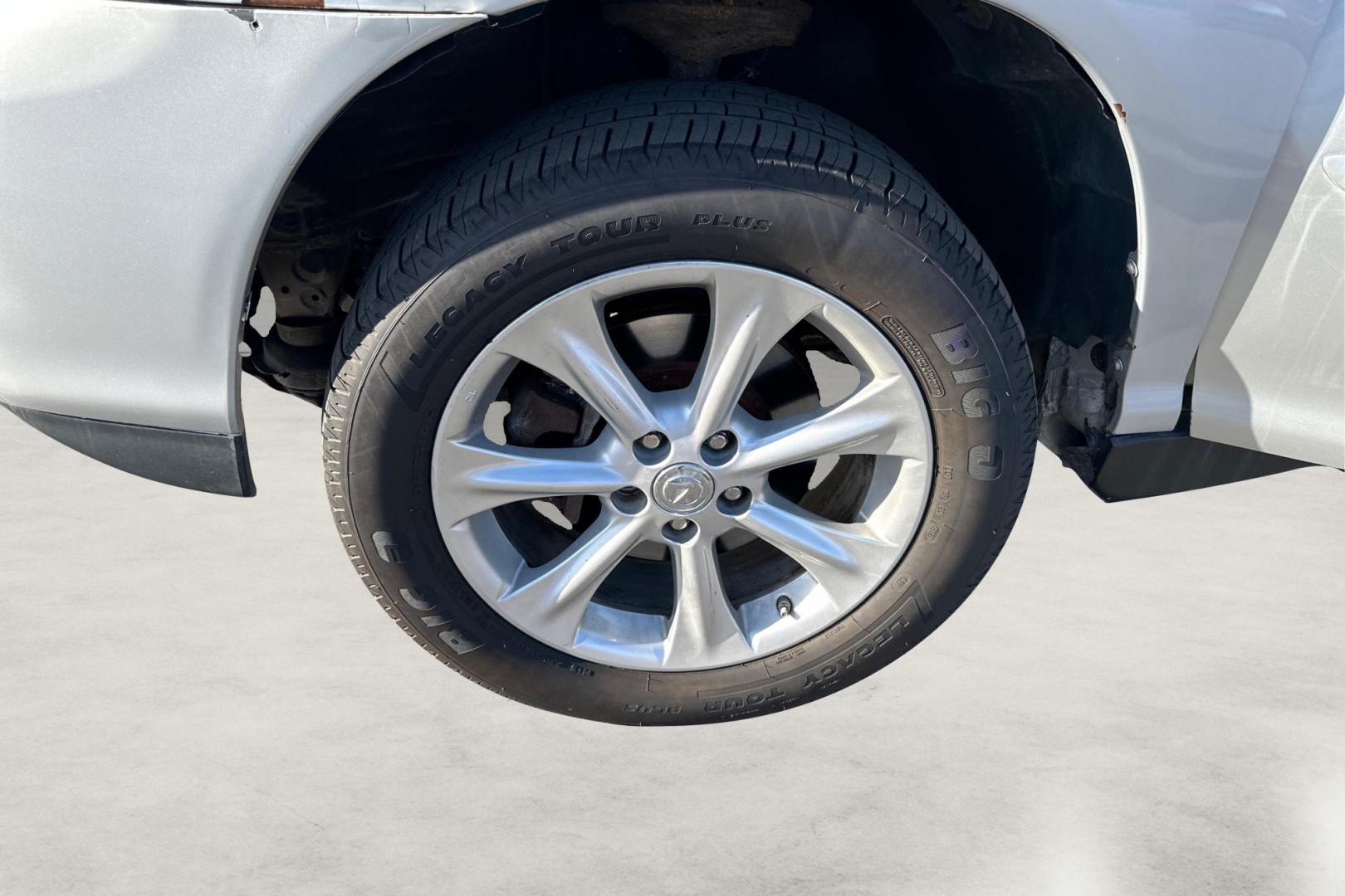 2009 Silver Lexus RX 350 AWD (2T2HK31U09C) with an 3.5L V6 DOHC 24V engine, 5-Speed Automatic Overdrive transmission, located at 767 S State Road, Pleasant Grove, UT, 84062, (801) 785-1058, 40.354839, -111.736687 - Photo#12