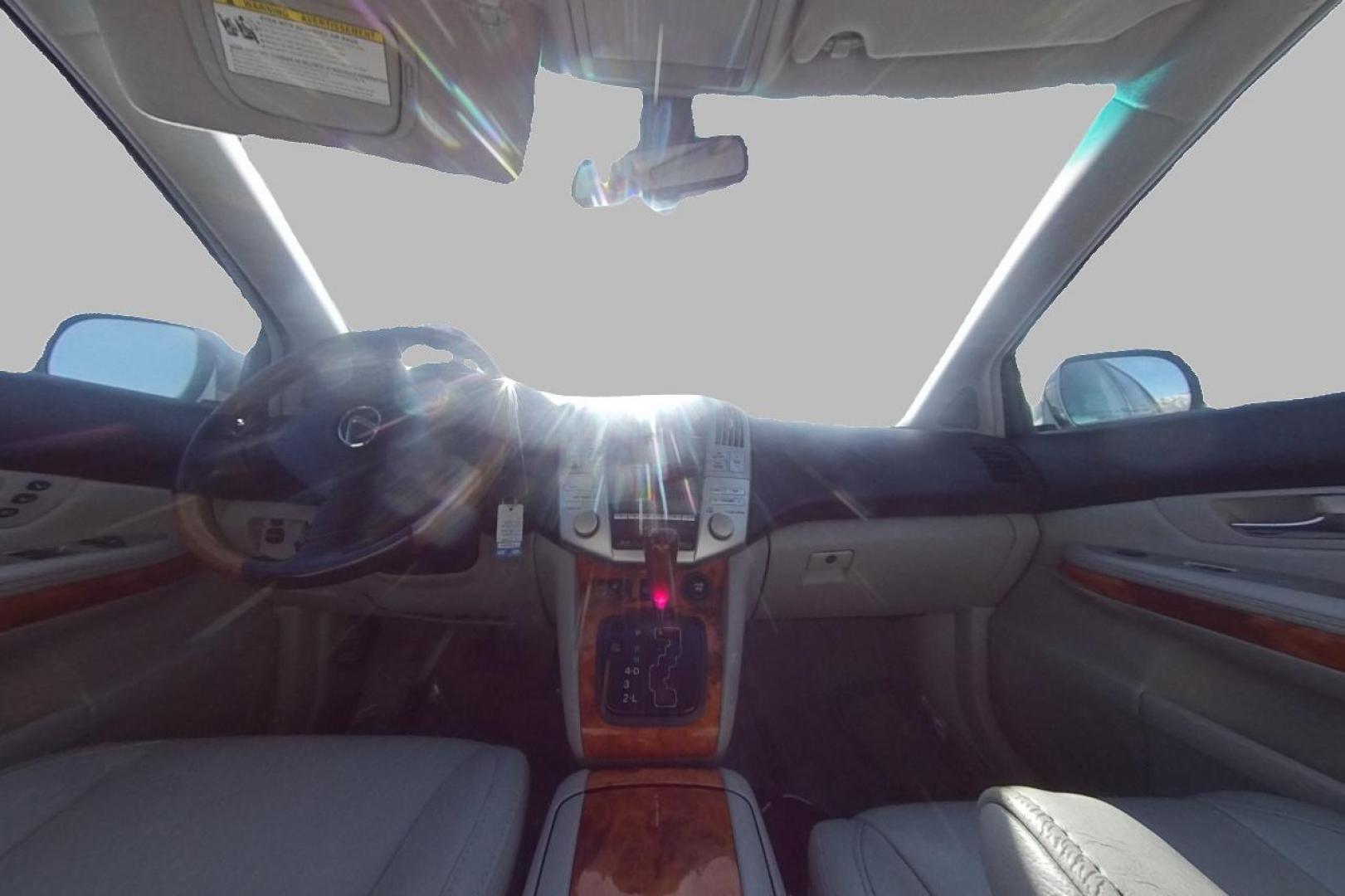 2009 Silver Lexus RX 350 AWD (2T2HK31U09C) with an 3.5L V6 DOHC 24V engine, 5-Speed Automatic Overdrive transmission, located at 767 S State Road, Pleasant Grove, UT, 84062, (801) 785-1058, 40.354839, -111.736687 - Photo#16
