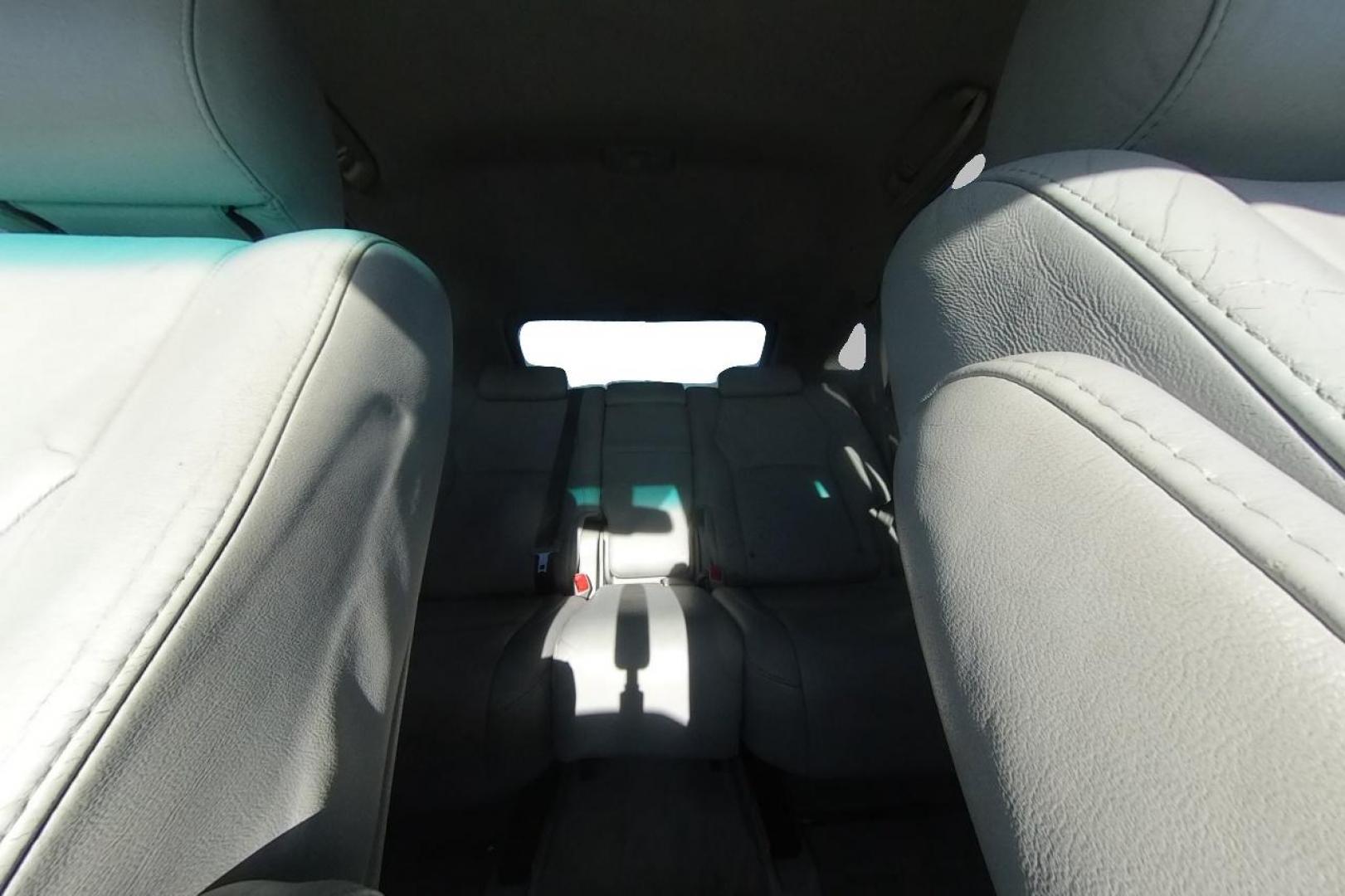 2009 Silver Lexus RX 350 AWD (2T2HK31U09C) with an 3.5L V6 DOHC 24V engine, 5-Speed Automatic Overdrive transmission, located at 767 S State Road, Pleasant Grove, UT, 84062, (801) 785-1058, 40.354839, -111.736687 - Photo#18