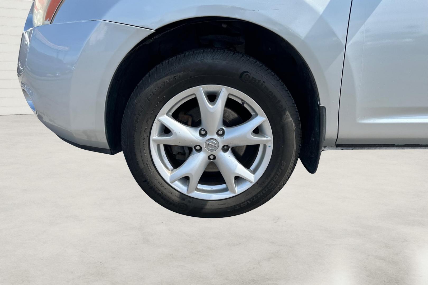 2009 Silver Nissan Rogue S 2WD (JN8AS58T49W) with an 2.5L L4 DOHC 16V engine, CVT transmission, located at 7755 State Street, Midvale, UT, 84047, (801) 753-9063, 40.610329, -111.890656 - Photo#12