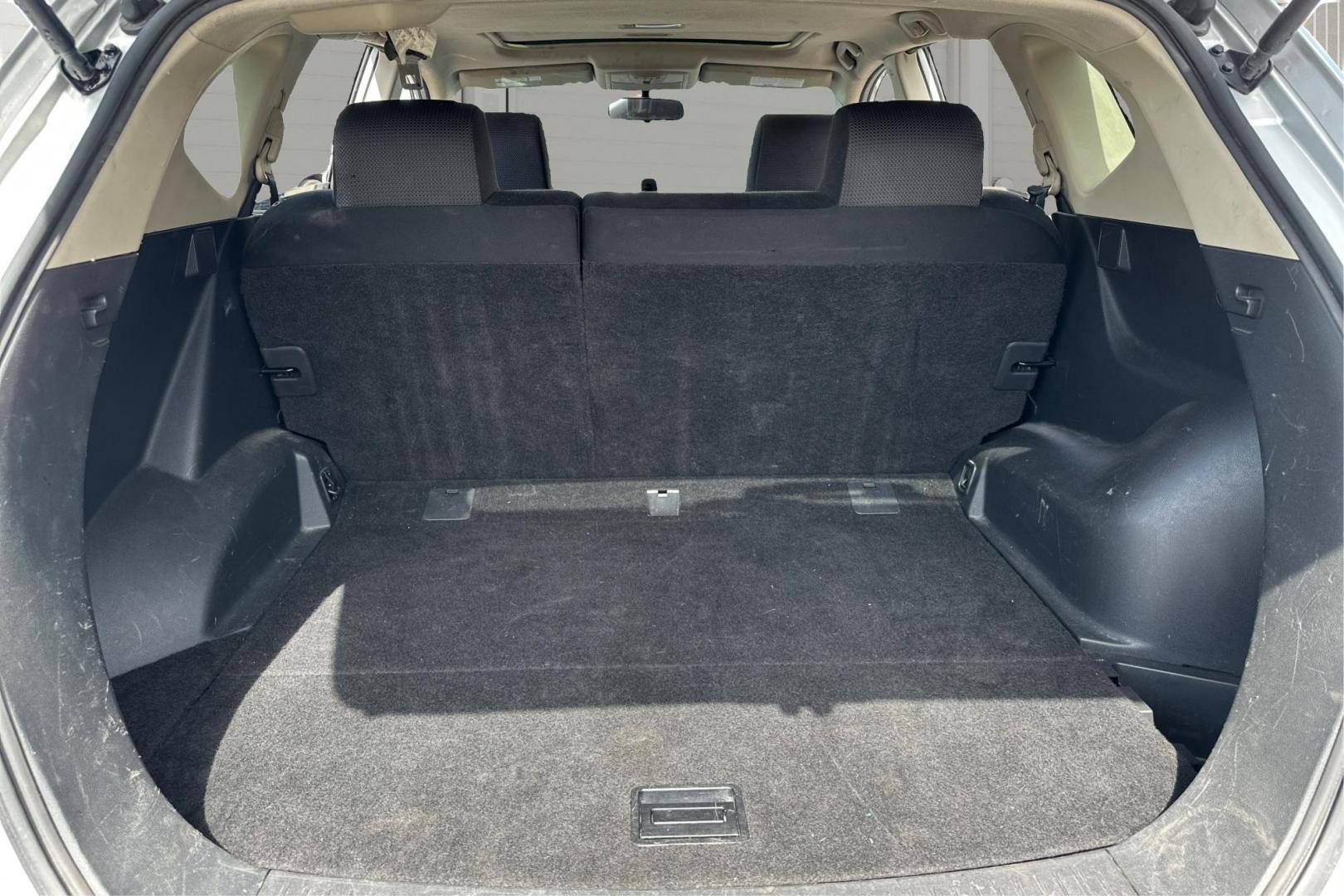 2009 Silver Nissan Rogue S 2WD (JN8AS58T49W) with an 2.5L L4 DOHC 16V engine, CVT transmission, located at 7755 State Street, Midvale, UT, 84047, (801) 753-9063, 40.610329, -111.890656 - Photo#13