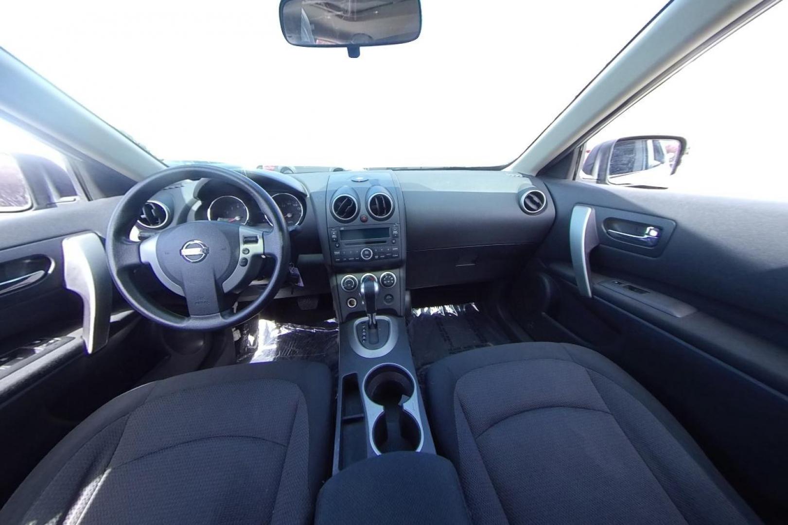 2009 Silver Nissan Rogue S 2WD (JN8AS58T49W) with an 2.5L L4 DOHC 16V engine, CVT transmission, located at 7755 State Street, Midvale, UT, 84047, (801) 753-9063, 40.610329, -111.890656 - Photo#14
