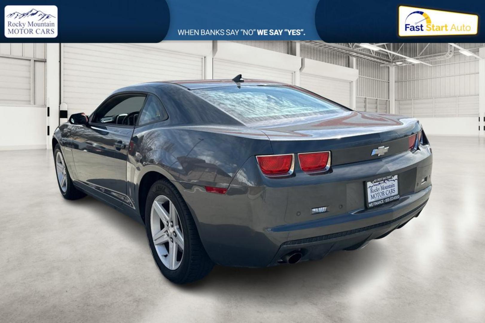 2010 Gray Chevrolet Camaro LT1 Coupe (2G1FB1EV9A9) with an 3.6L V6 DOHC 24V engine, Automatic, 6-Spd w/Overdrive and TAPshift transmission, located at 767 S State Road, Pleasant Grove, UT, 84062, (801) 785-1058, 40.354839, -111.736687 - Photo#5