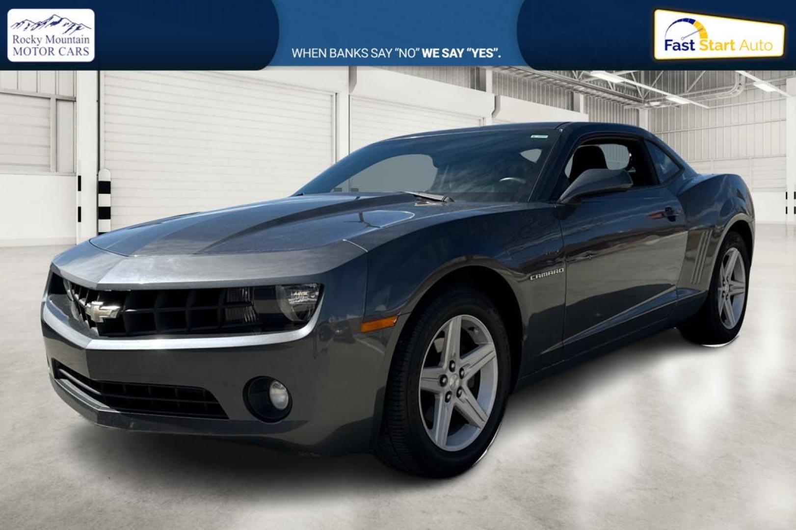 2010 Gray Chevrolet Camaro LT1 Coupe (2G1FB1EV9A9) with an 3.6L V6 DOHC 24V engine, Automatic, 6-Spd w/Overdrive and TAPshift transmission, located at 767 S State Road, Pleasant Grove, UT, 84062, (801) 785-1058, 40.354839, -111.736687 - Photo#8