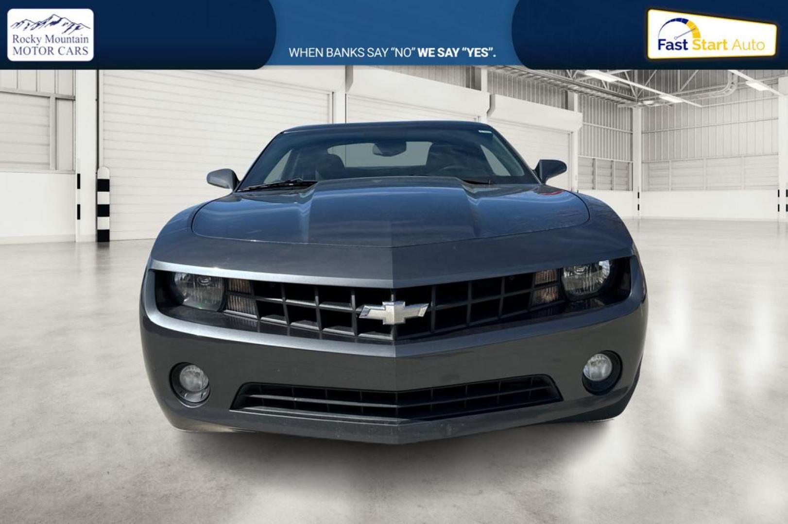2010 Gray Chevrolet Camaro LT1 Coupe (2G1FB1EV9A9) with an 3.6L V6 DOHC 24V engine, Automatic, 6-Spd w/Overdrive and TAPshift transmission, located at 767 S State Road, Pleasant Grove, UT, 84062, (801) 785-1058, 40.354839, -111.736687 - Photo#9