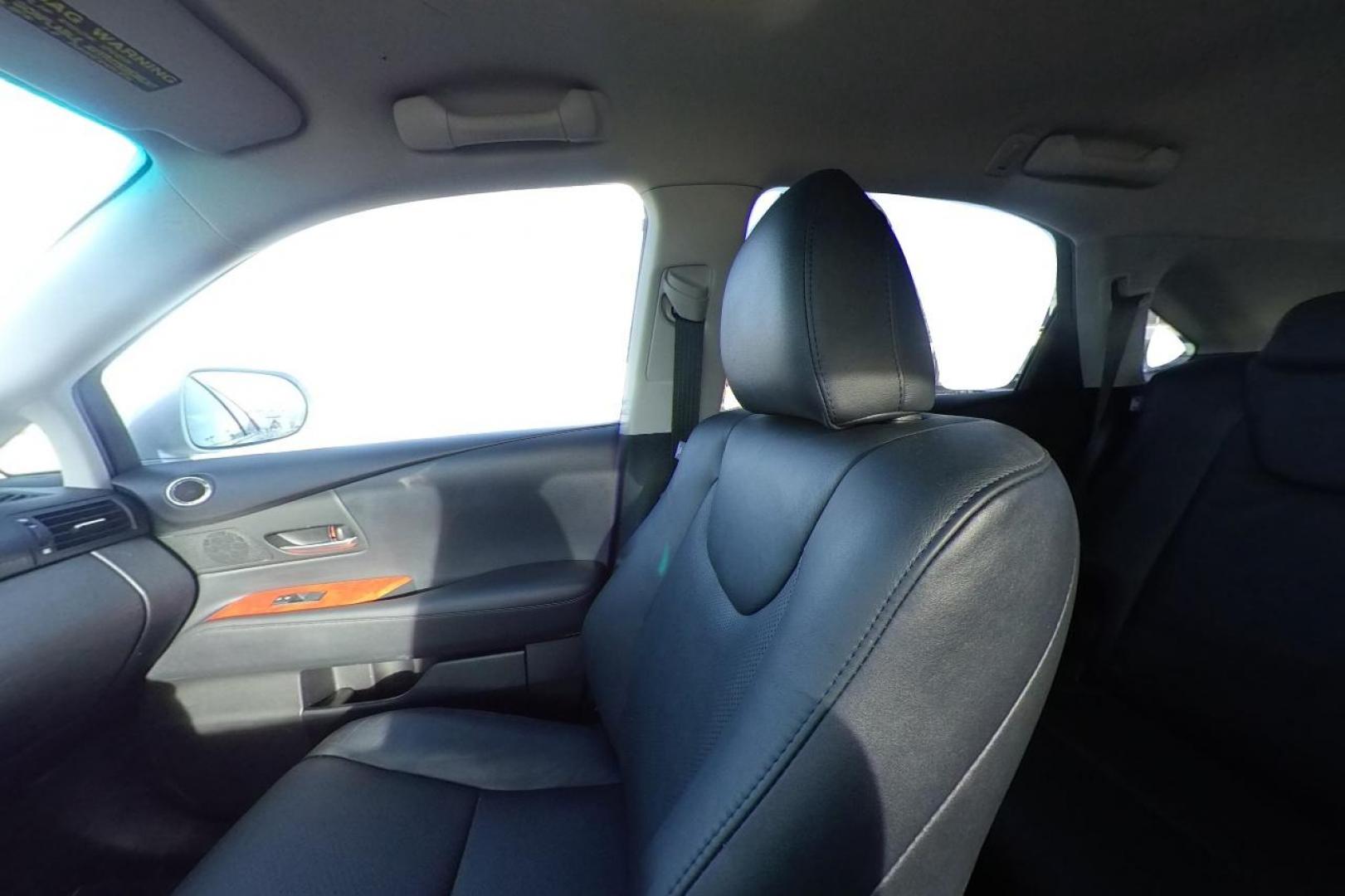 2010 Silver Lexus RX 350 FWD (JTJZK1BA3A2) with an 3.5L V6 DOHC 24V engine, 5-Speed Automatic transmission, located at 7755 State Street, Midvale, UT, 84047, (801) 753-9063, 40.610329, -111.890656 - Photo#17