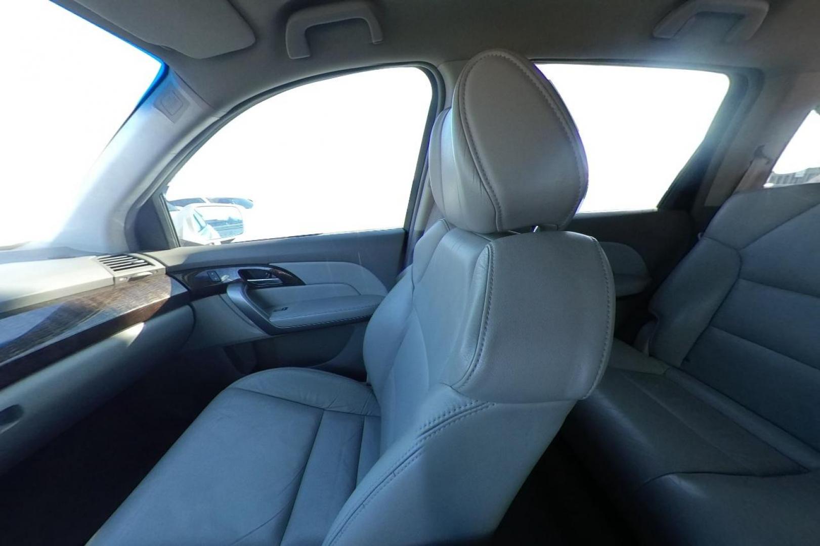 2011 White Acura MDX 6-Spd AT w/Tech Package (2HNYD2H66BH) with an 3.5L V6 SOHC 24V engine, 6-Speed Automatic transmission, located at 7755 State Street, Midvale, UT, 84047, (801) 753-9063, 40.610329, -111.890656 - Photo#17