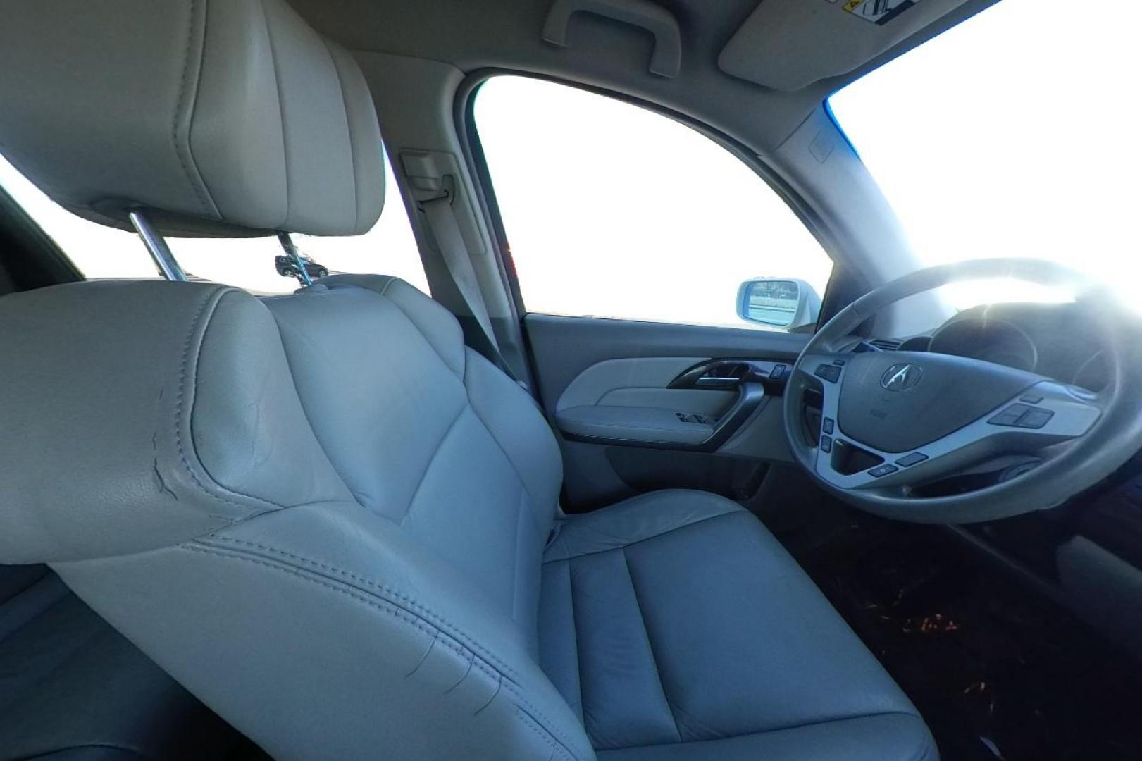 2011 White Acura MDX 6-Spd AT w/Tech Package (2HNYD2H66BH) with an 3.5L V6 SOHC 24V engine, 6-Speed Automatic transmission, located at 7755 State Street, Midvale, UT, 84047, (801) 753-9063, 40.610329, -111.890656 - Photo#19
