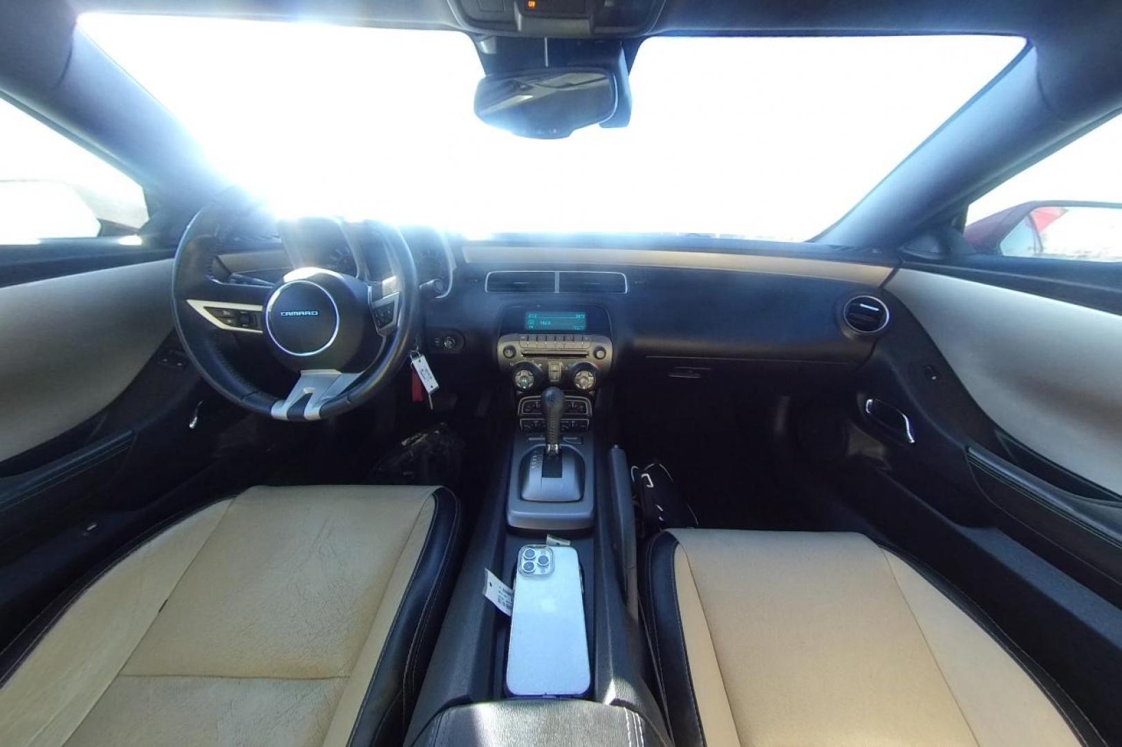 2011 Red Chevrolet Camaro LT2 Coupe (2G1FC1ED1B9) with an 3.6L V6 DOHC 24V engine, 6-Speed Automatic transmission, located at 7755 State Street, Midvale, UT, 84047, (801) 753-9063, 40.610329, -111.890656 - Photo#16