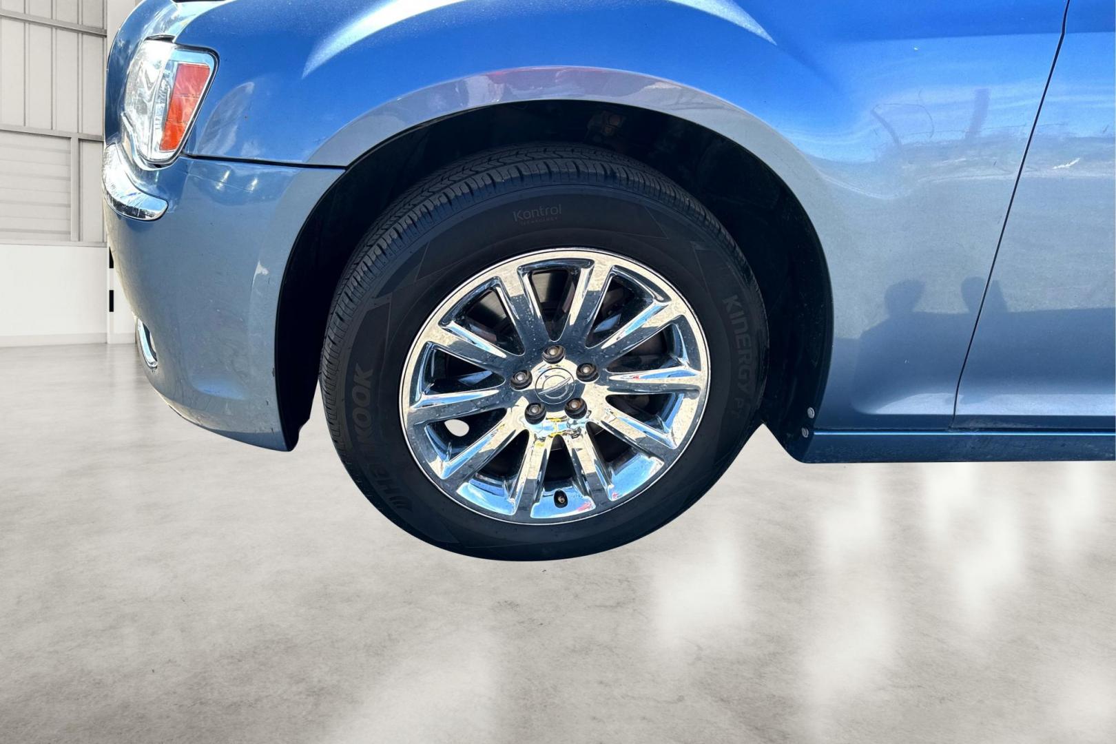 2011 Blue Chrysler 300 C RWD (2C3CA6CT5BH) with an 5.7L V8 OHV 16V engine, 5-Speed Automatic transmission, located at 7755 State Street, Midvale, UT, 84047, (801) 753-9063, 40.610329, -111.890656 - Photo#9