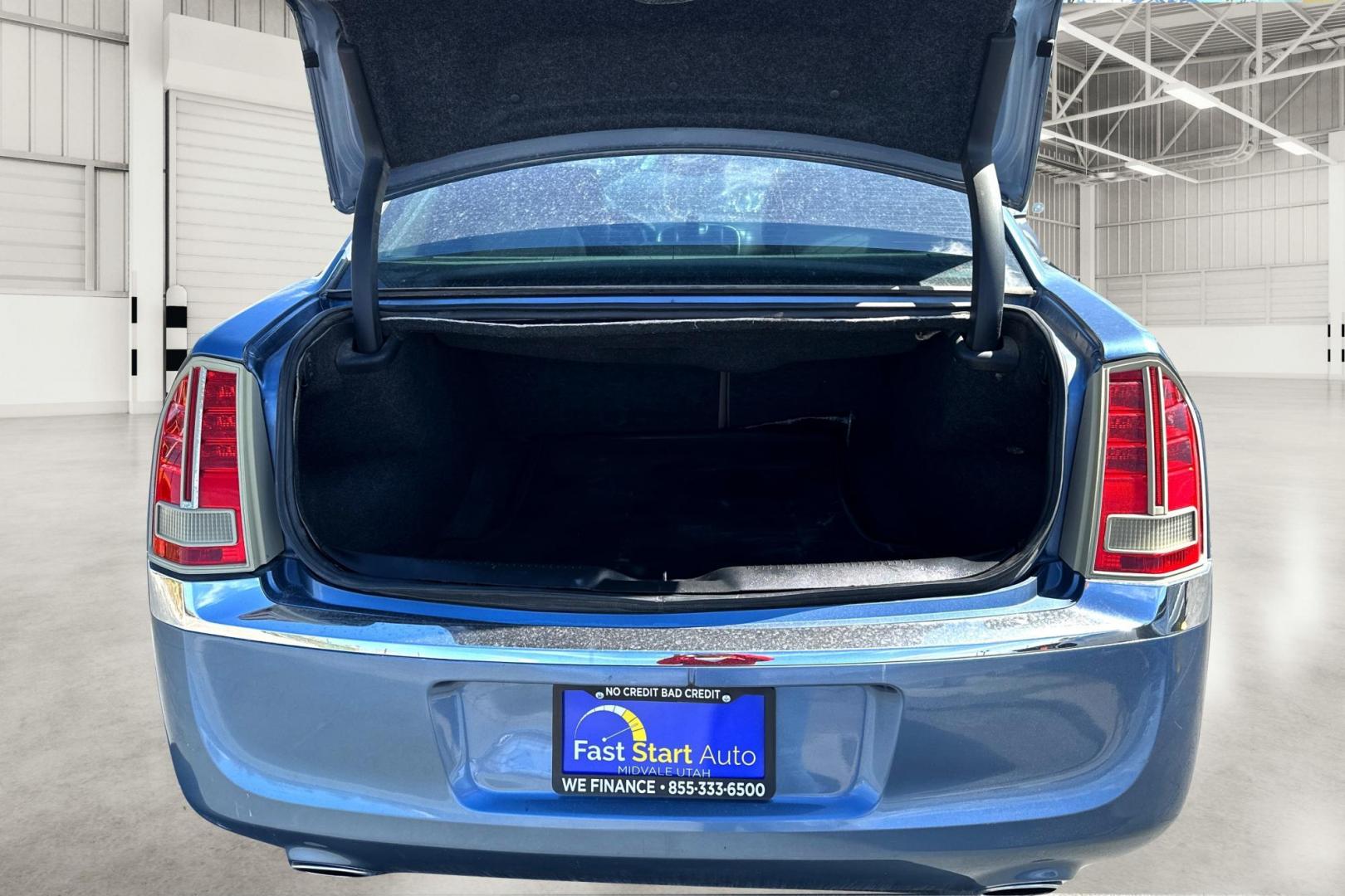 2011 Blue Chrysler 300 C RWD (2C3CA6CT5BH) with an 5.7L V8 OHV 16V engine, 5-Speed Automatic transmission, located at 7755 State Street, Midvale, UT, 84047, (801) 753-9063, 40.610329, -111.890656 - Photo#10