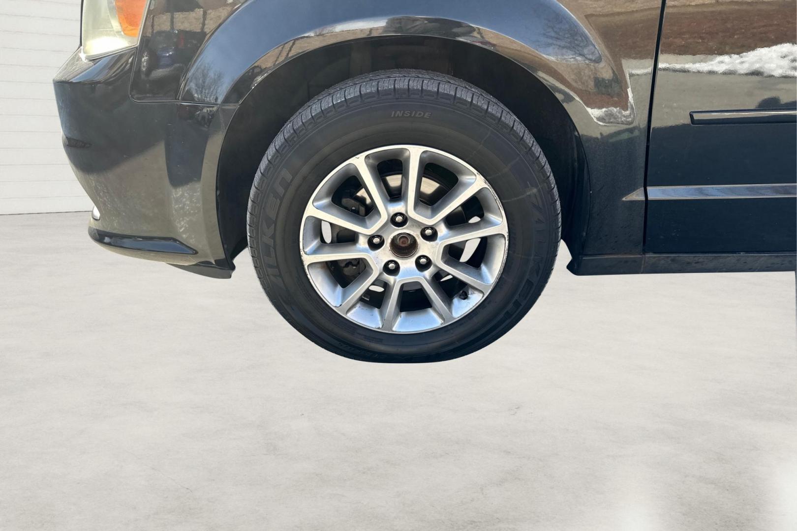2011 Black Dodge Grand Caravan R/T (2D4RN7DG4BR) with an V6 Flex Fuel 3.6 Liter engine, 6-Speed Automatic transmission, located at 7755 State Street, Midvale, UT, 84047, (801) 753-9063, 40.610329, -111.890656 - Photo#12
