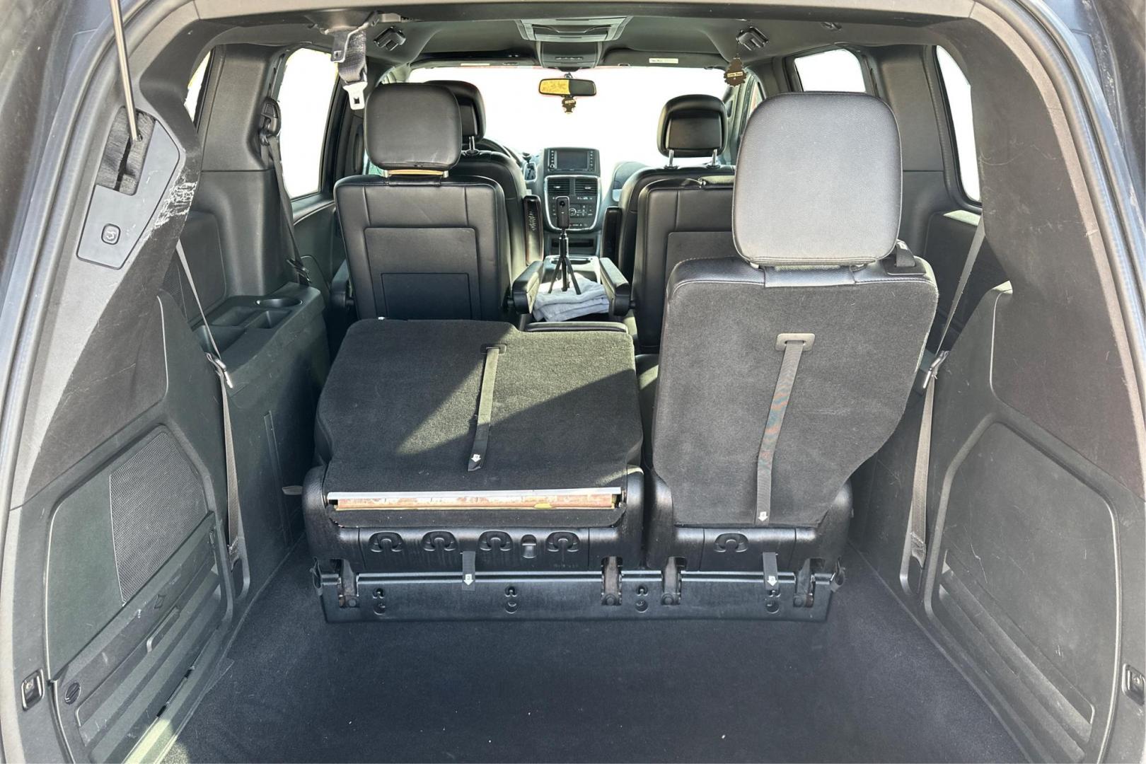 2011 Black Dodge Grand Caravan R/T (2D4RN7DG4BR) with an V6 Flex Fuel 3.6 Liter engine, 6-Speed Automatic transmission, located at 7755 State Street, Midvale, UT, 84047, (801) 753-9063, 40.610329, -111.890656 - Photo#14