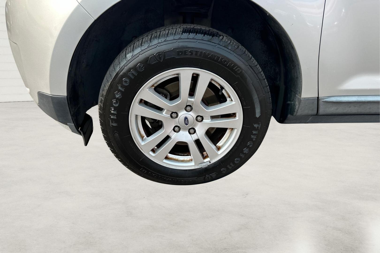 2011 Silver Ford Edge SE FWD (2FMDK3GC1BB) with an 3.5L V6 DOHC 24V engine, 6-Speed Automatic transmission, located at 7755 State Street, Midvale, UT, 84047, (801) 753-9063, 40.610329, -111.890656 - Photo#12