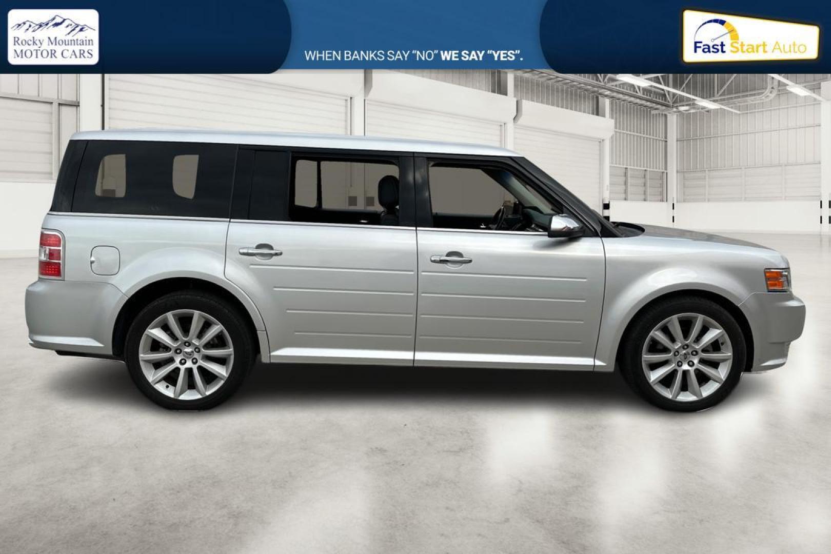 2011 Silver Ford Flex Limited AWD (2FMHK6DT9BB) with an 3.5L V6 DOHC 24V engine, 6-Speed Automatic Overdrive transmission, located at 7755 State Street, Midvale, UT, 84047, (801) 753-9063, 40.610329, -111.890656 - Photo#1