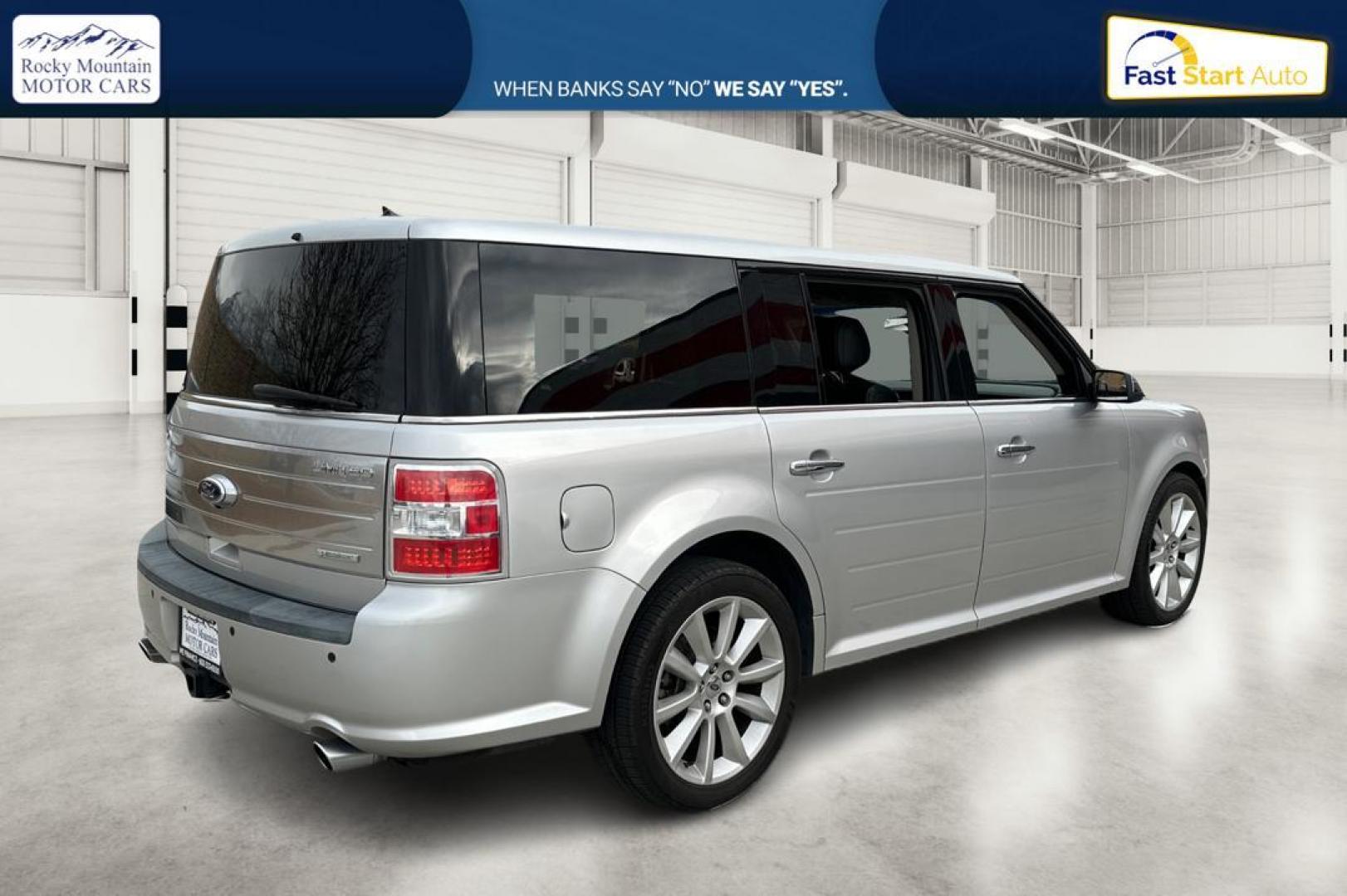 2011 Silver Ford Flex Limited AWD (2FMHK6DT9BB) with an 3.5L V6 DOHC 24V engine, 6-Speed Automatic Overdrive transmission, located at 7755 State Street, Midvale, UT, 84047, (801) 753-9063, 40.610329, -111.890656 - Photo#2