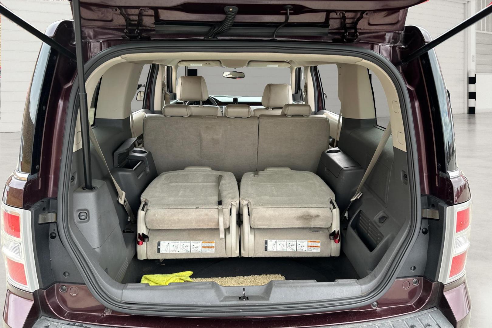 2011 Purple Ford Flex SEL FWD (2FMGK5CC4BB) with an 3.5L V6 DOHC 24V engine, 6-Speed Automatic Overdrive transmission, located at 767 S State Road, Pleasant Grove, UT, 84062, (801) 785-1058, 40.354839, -111.736687 - Photo#13