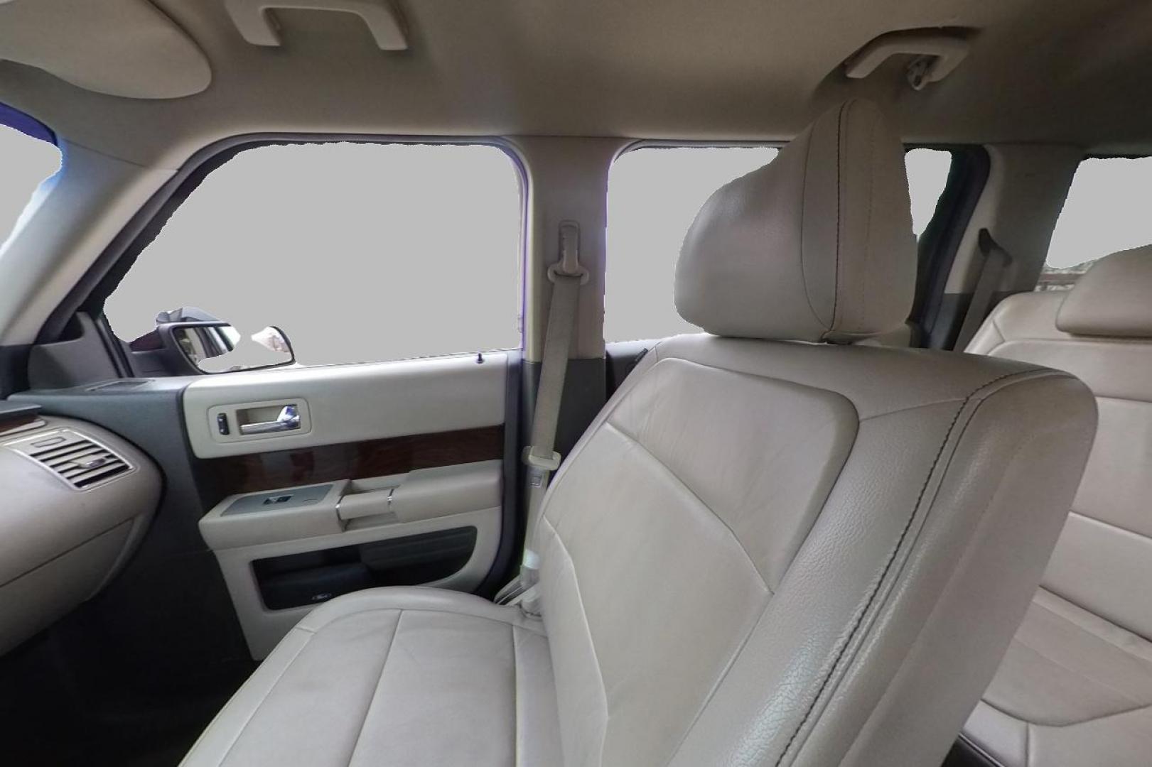 2011 Purple Ford Flex SEL FWD (2FMGK5CC4BB) with an 3.5L V6 DOHC 24V engine, 6-Speed Automatic Overdrive transmission, located at 767 S State Road, Pleasant Grove, UT, 84062, (801) 785-1058, 40.354839, -111.736687 - Photo#16