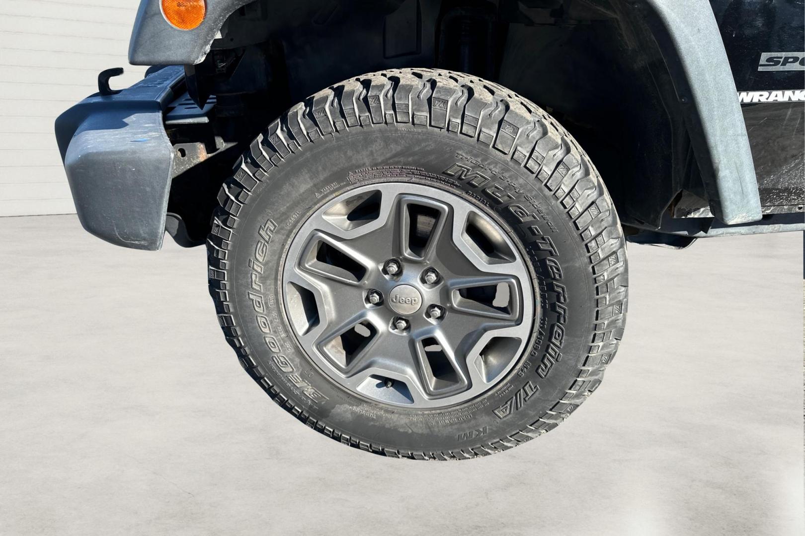 2011 Black Jeep Wrangler Sport 4WD (1J4AA2D12BL) with an 3.8L V6 OHV 12V engine, Automatic, 4-Spd w/Overdrive transmission, located at 767 S State Road, Pleasant Grove, UT, 84062, (801) 785-1058, 40.354839, -111.736687 - Photo#12