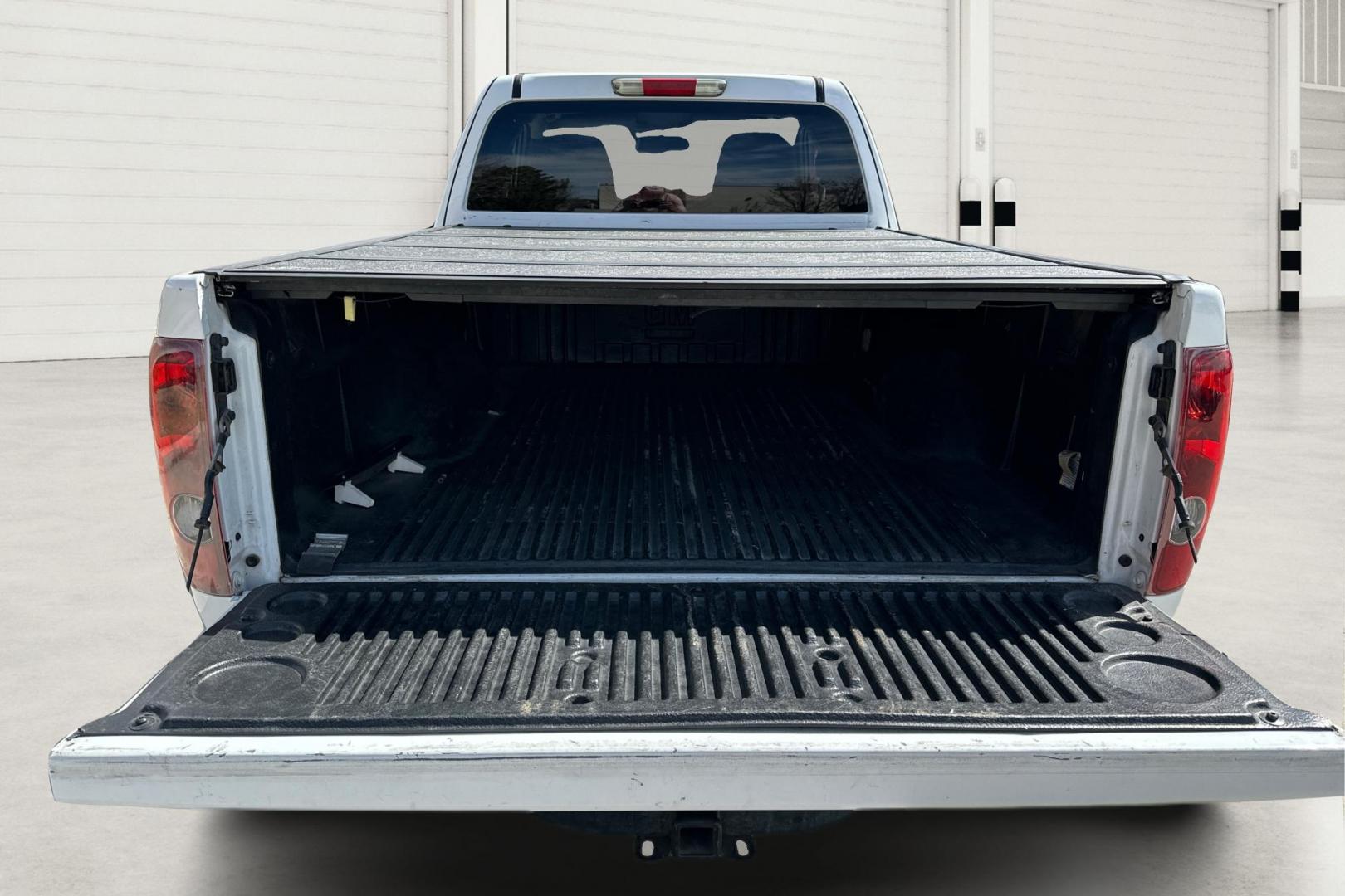 2012 White Chevrolet Colorado Work Truck Ext. Cab 2WD (1GCESBFE9C8) with an 3.7L L5 DOHC 20V engine, Automatic, 4-Spd w/Overdrive transmission, located at 7755 State Street, Midvale, UT, 84047, (801) 753-9063, 40.610329, -111.890656 - Photo#13