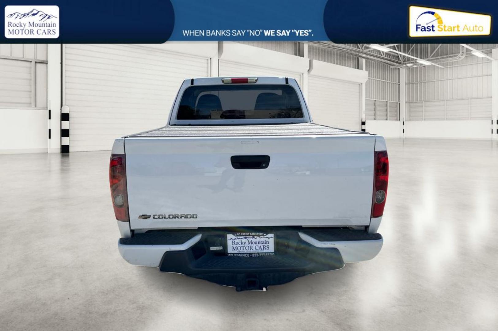 2012 White Chevrolet Colorado Work Truck Ext. Cab 2WD (1GCESBFE9C8) with an 3.7L L5 DOHC 20V engine, Automatic, 4-Spd w/Overdrive transmission, located at 7755 State Street, Midvale, UT, 84047, (801) 753-9063, 40.610329, -111.890656 - Photo#4