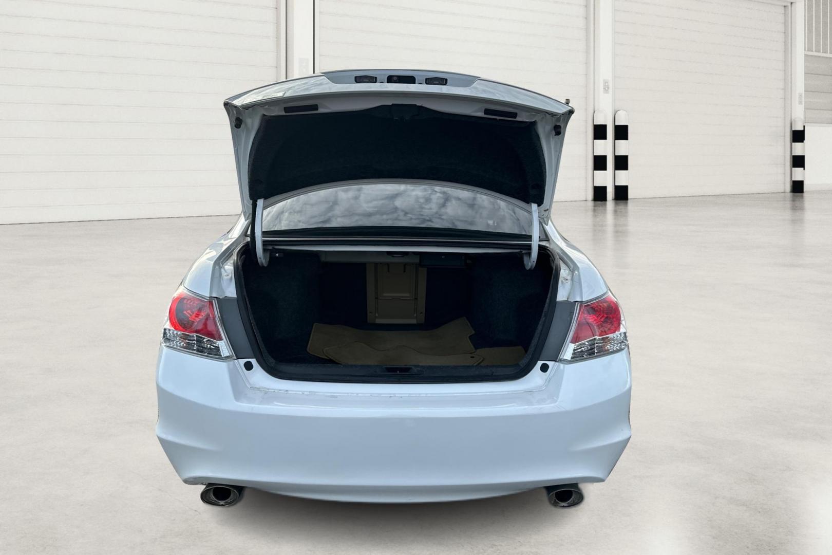 2012 White Honda Accord EX-L V6 Sedan AT (1HGCP3F88CA) with an 3.5L V6 SOHC 24V engine, 5-Speed Automatic transmission, located at 7755 State Street, Midvale, UT, 84047, (801) 753-9063, 40.610329, -111.890656 - Photo#13