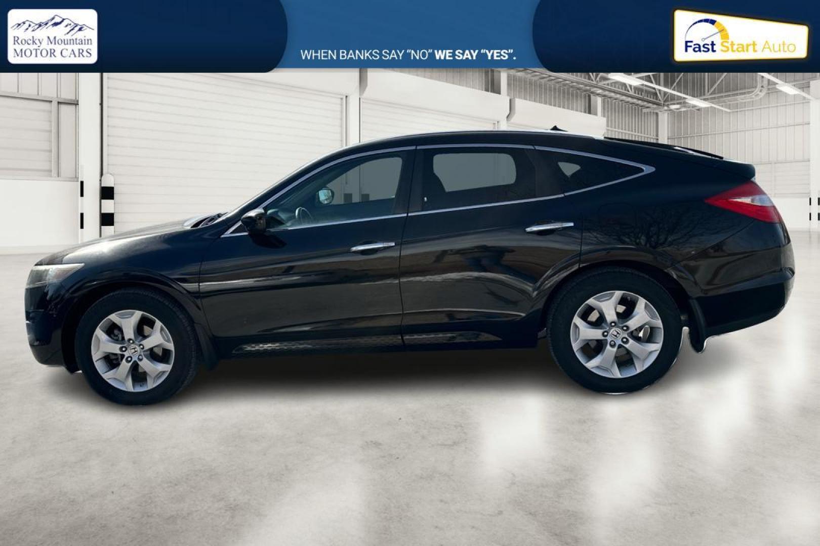 2012 Black Honda Accord Crosstour EX-L V-6 2WD w/ Navigation (5J6TF1H5XCL) with an 3.5L V6 SOHC 24V engine, 5-Speed Automatic transmission, located at 344 S Washington Blvd, Ogden, UT, 84404, (801) 399-1799, 41.255482, -111.970848 - Photo#6