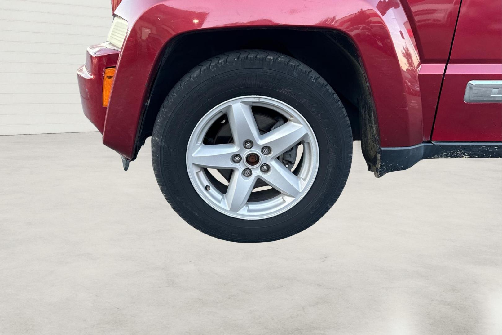 2012 Red Jeep Liberty Limited 4WD (1C4PJMCK5CW) with an 3.7L V6 SOHC 12V engine, 4-Speed Automatic transmission, located at 7755 State Street, Midvale, UT, 84047, (801) 753-9063, 40.610329, -111.890656 - Photo#12