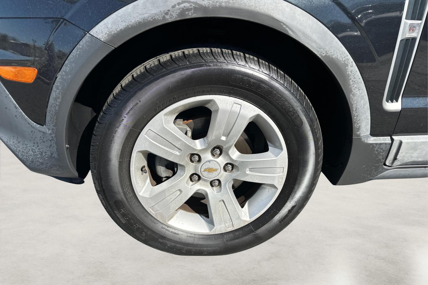 2013 Black Chevrolet Captiva Sport 2LS FWD (3GNAL2EK0DS) with an 2.4L L4 DOHC 16V FFV engine, 6-Speed Automatic transmission, located at 7755 State Street, Midvale, UT, 84047, (801) 753-9063, 40.610329, -111.890656 - Photo#12