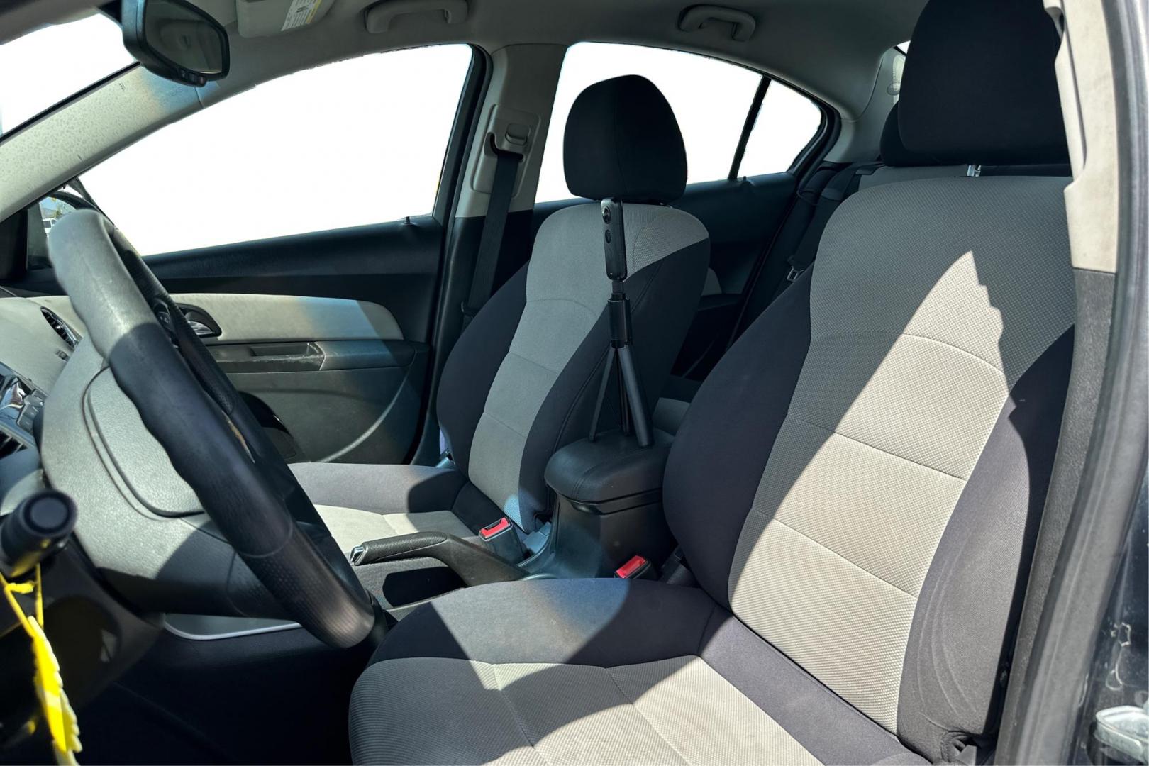 2013 Gray Chevrolet Cruze LS Auto (1G1PA5SGXD7) with an 1.8L L4 DOHC 16V engine, 6-Speed Automatic transmission, located at 344 S Washington Blvd, Ogden, UT, 84404, (801) 399-1799, 41.255482, -111.970848 - Photo#14