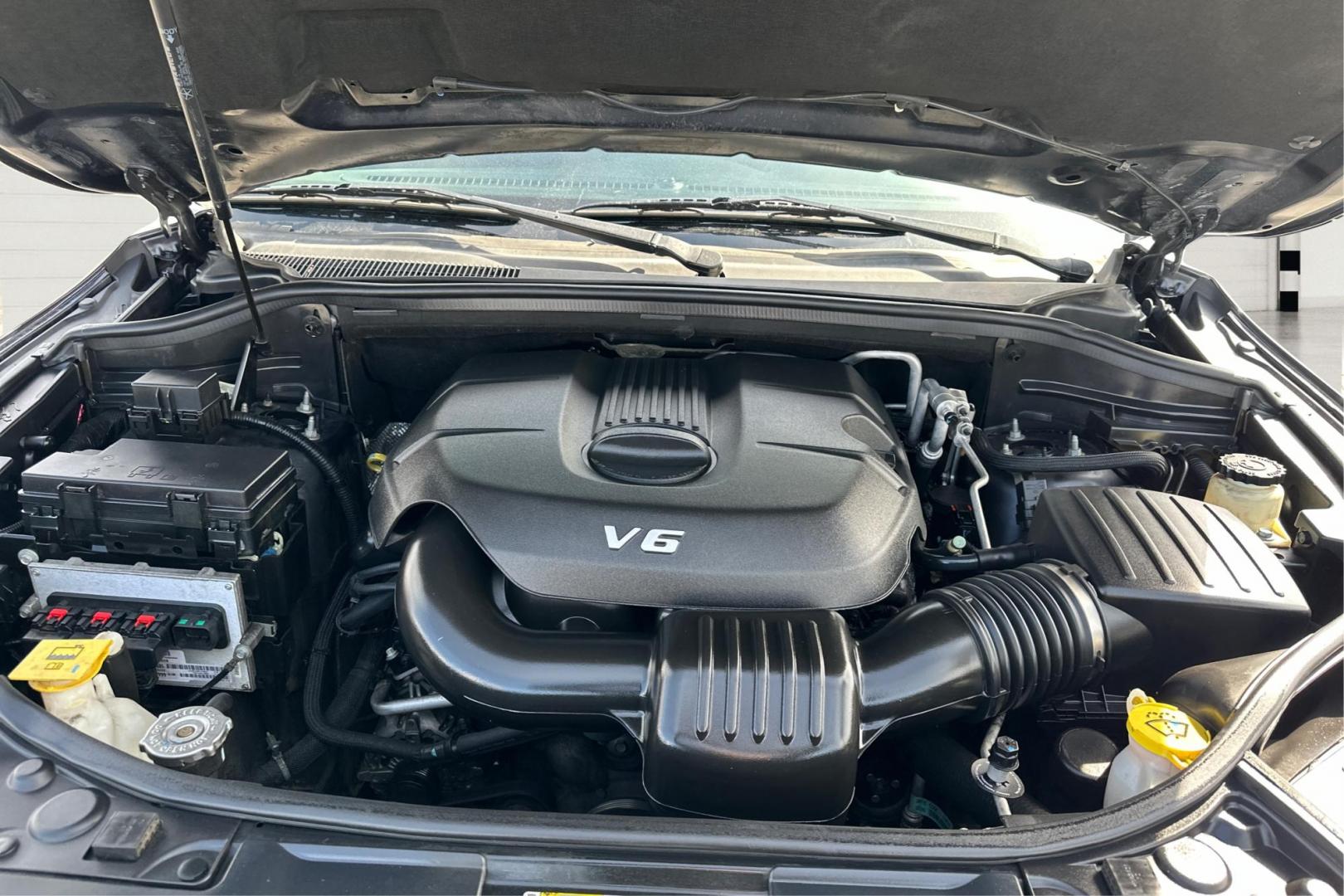 2013 Gray Dodge Durango SXT RWD (1C4RDHAG8DC) with an 3.6L V6 DOHC 24V engine, 5-Speed Automatic transmission, located at 767 S State Road, Pleasant Grove, UT, 84062, (801) 785-1058, 40.354839, -111.736687 - Photo#10