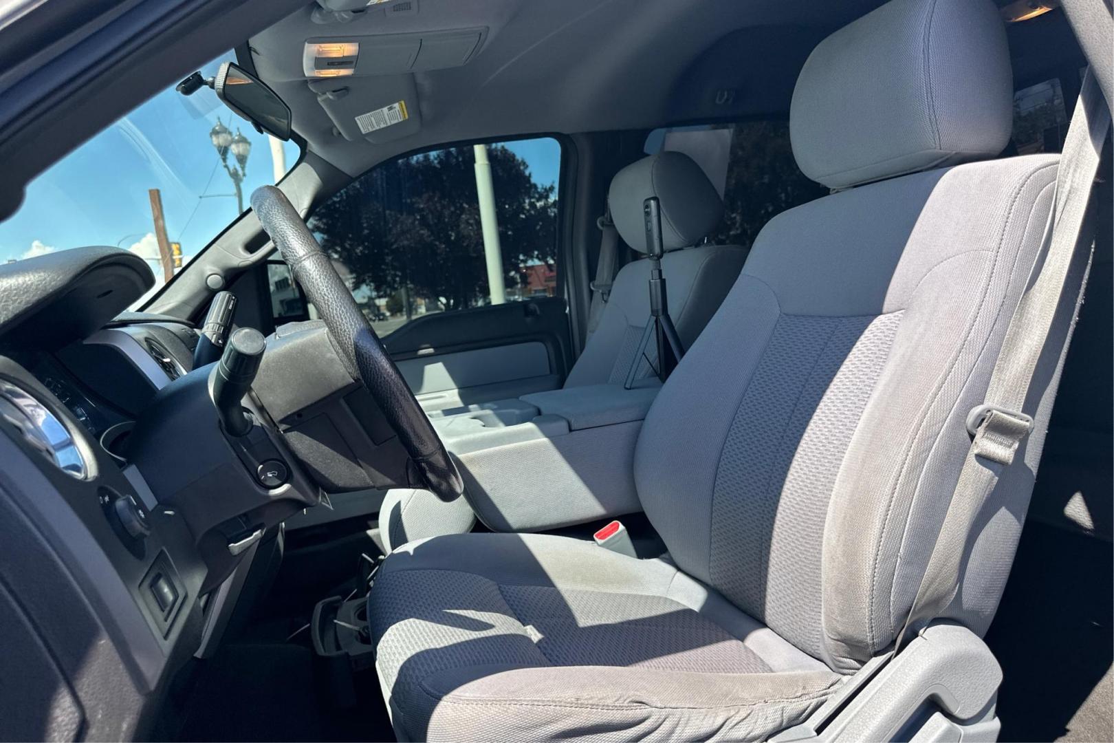 2013 Silver Ford F-150 XLT SuperCrew 6.5-ft. Bed 4WD (1FTFW1ET3DK) with an 3.5L V6 TURBO engine, 6-Speed Automatic transmission, located at 7755 State Street, Midvale, UT, 84047, (801) 753-9063, 40.610329, -111.890656 - Photo#11