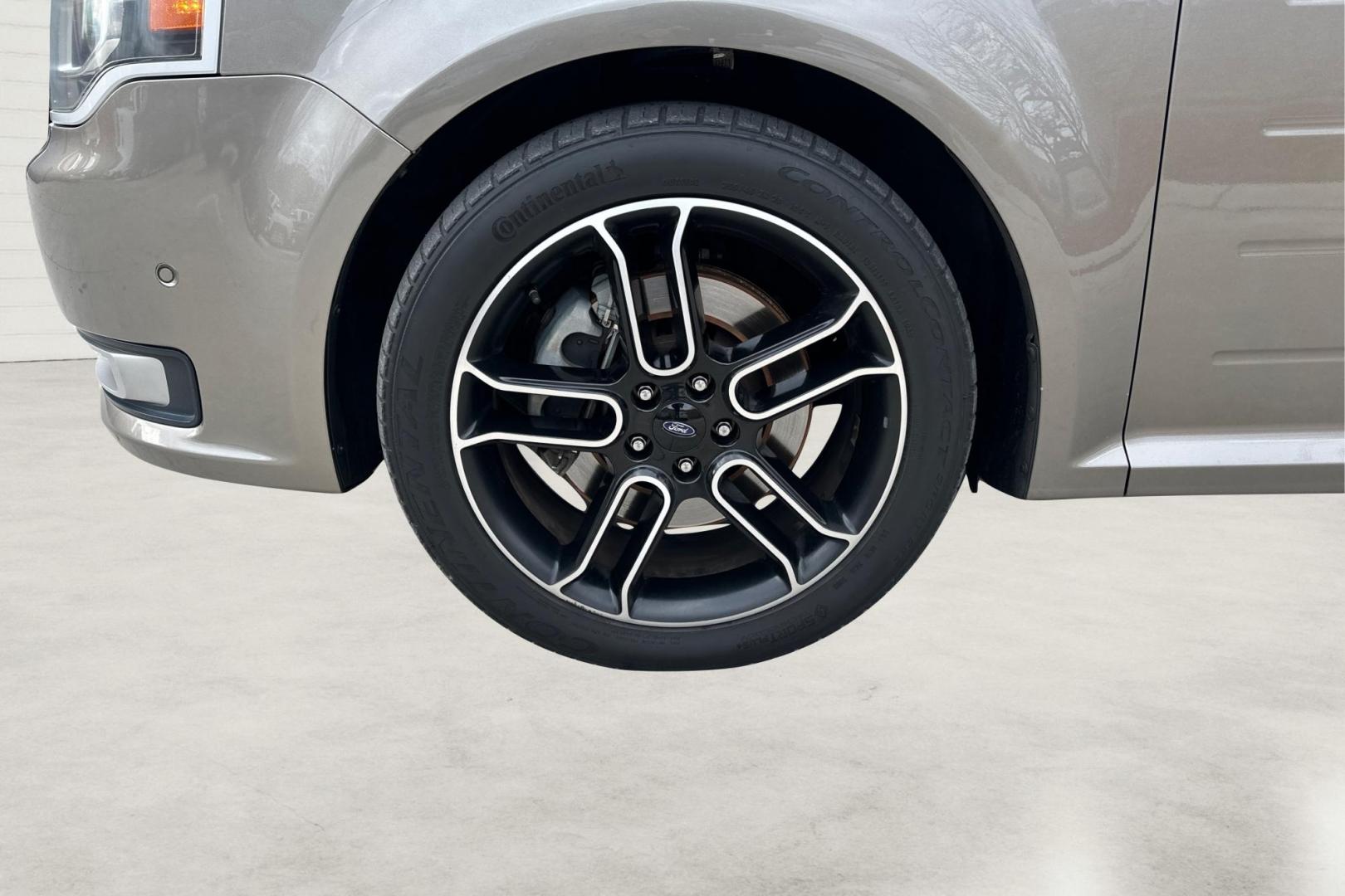 2013 Gray Ford Flex Limited AWD (2FMHK6DT0DB) with an 3.5L V6 DOHC 24V engine, 6-Speed Automatic Overdrive transmission, located at 7755 State Street, Midvale, UT, 84047, (801) 753-9063, 40.610329, -111.890656 - Photo#12