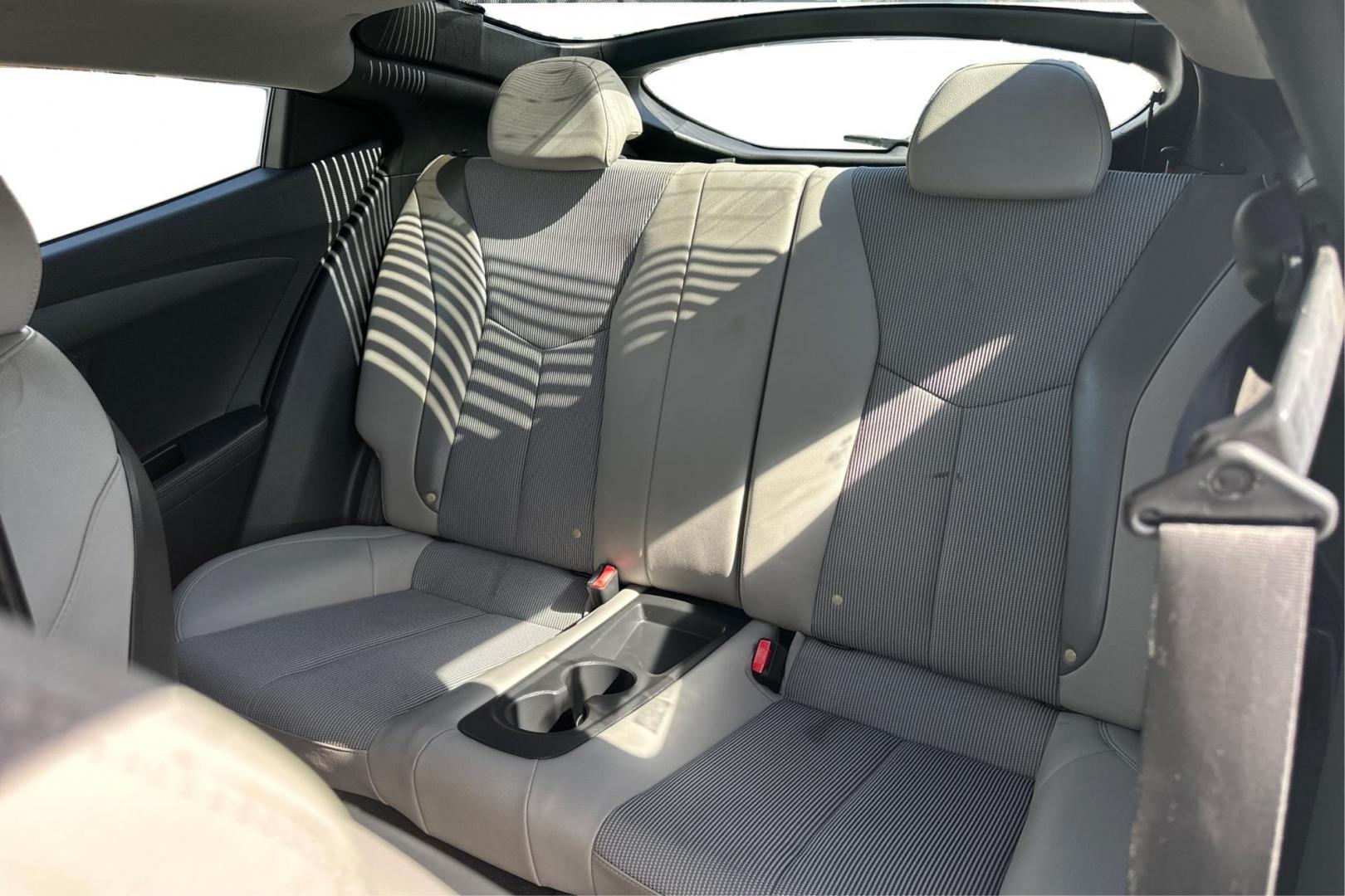 2013 White Hyundai Veloster Base (KMHTC6AD4DU) with an 1.6L L4 DOHC 16V engine, Auto, 6-Spd EcoShft DCT transmission, located at 7755 State Street, Midvale, UT, 84047, (801) 753-9063, 40.610329, -111.890656 - Photo#15