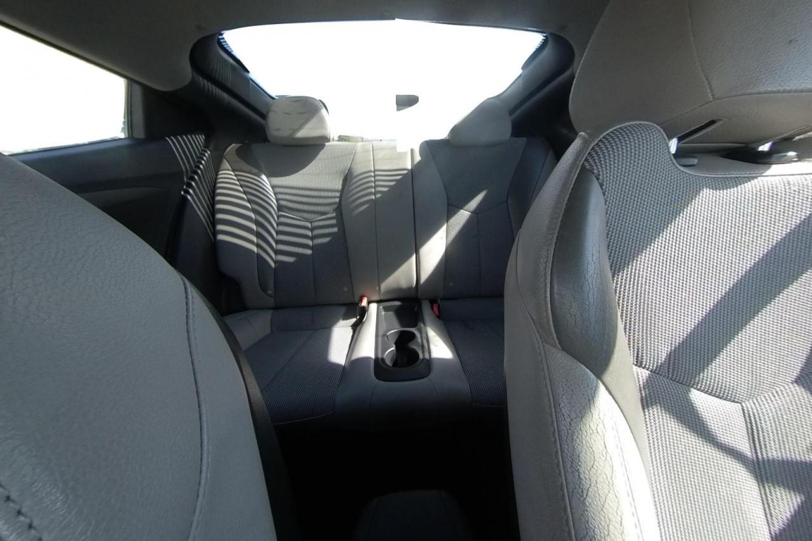 2013 White Hyundai Veloster Base (KMHTC6AD4DU) with an 1.6L L4 DOHC 16V engine, Auto, 6-Spd EcoShft DCT transmission, located at 7755 State Street, Midvale, UT, 84047, (801) 753-9063, 40.610329, -111.890656 - Photo#18