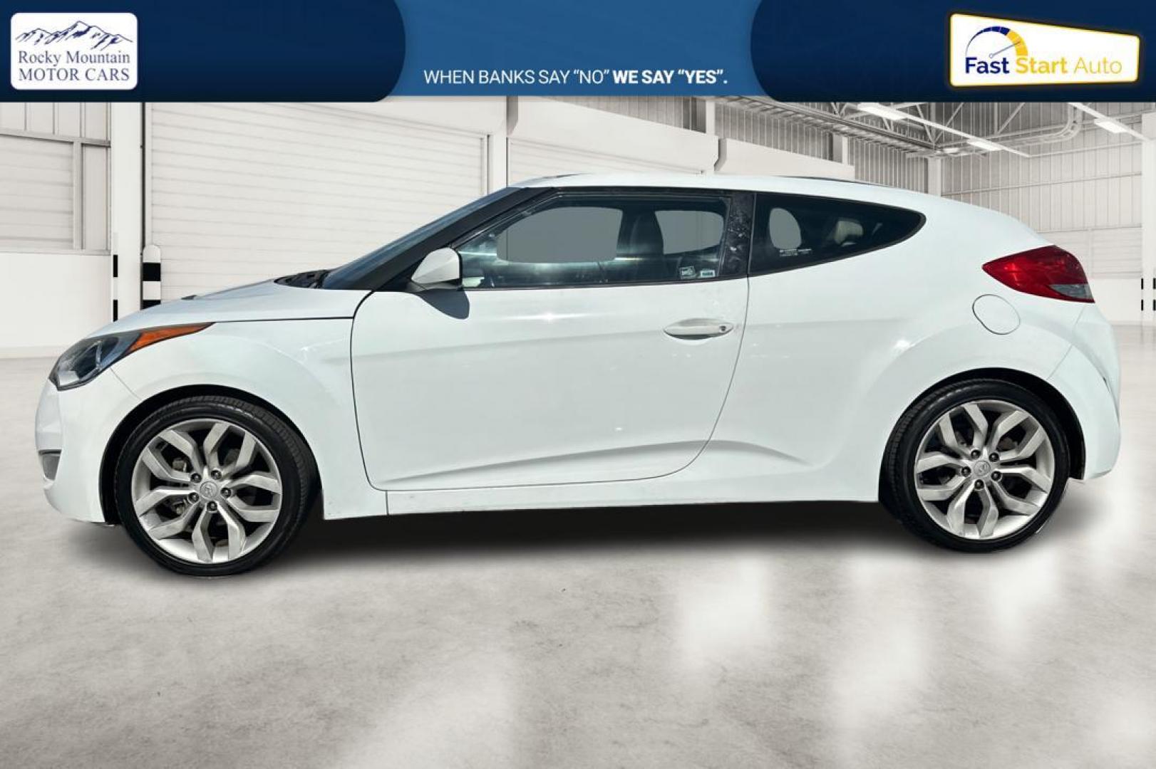 2013 White Hyundai Veloster Base (KMHTC6AD4DU) with an 1.6L L4 DOHC 16V engine, Auto, 6-Spd EcoShft DCT transmission, located at 7755 State Street, Midvale, UT, 84047, (801) 753-9063, 40.610329, -111.890656 - Photo#6