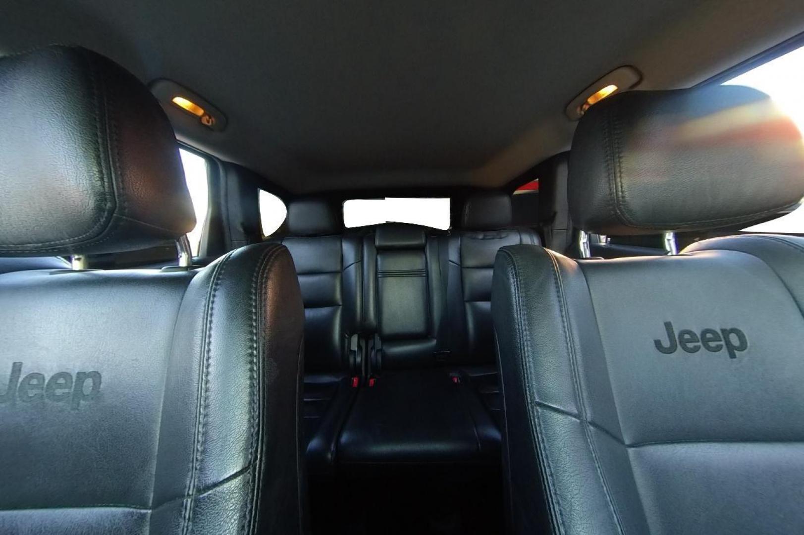 2013 White Jeep Grand Cherokee Laredo 2WD (1C4RJEAG6DC) with an 3.6L V6 DOHC 24V engine, 5-Speed Automatic transmission, located at 7755 State Street, Midvale, UT, 84047, (801) 753-9063, 40.610329, -111.890656 - Photo#16