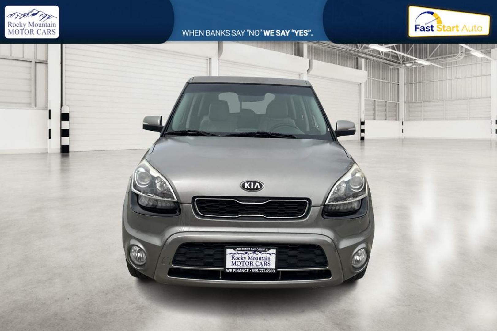 2013 Silver Kia Soul ! (KNDJT2A61D7) with an 2.0L L4 DOHC 16V engine, Automatic, 6-Spd transmission, located at 767 S State Road, Pleasant Grove, UT, 84062, (801) 785-1058, 40.354839, -111.736687 - Photo#9