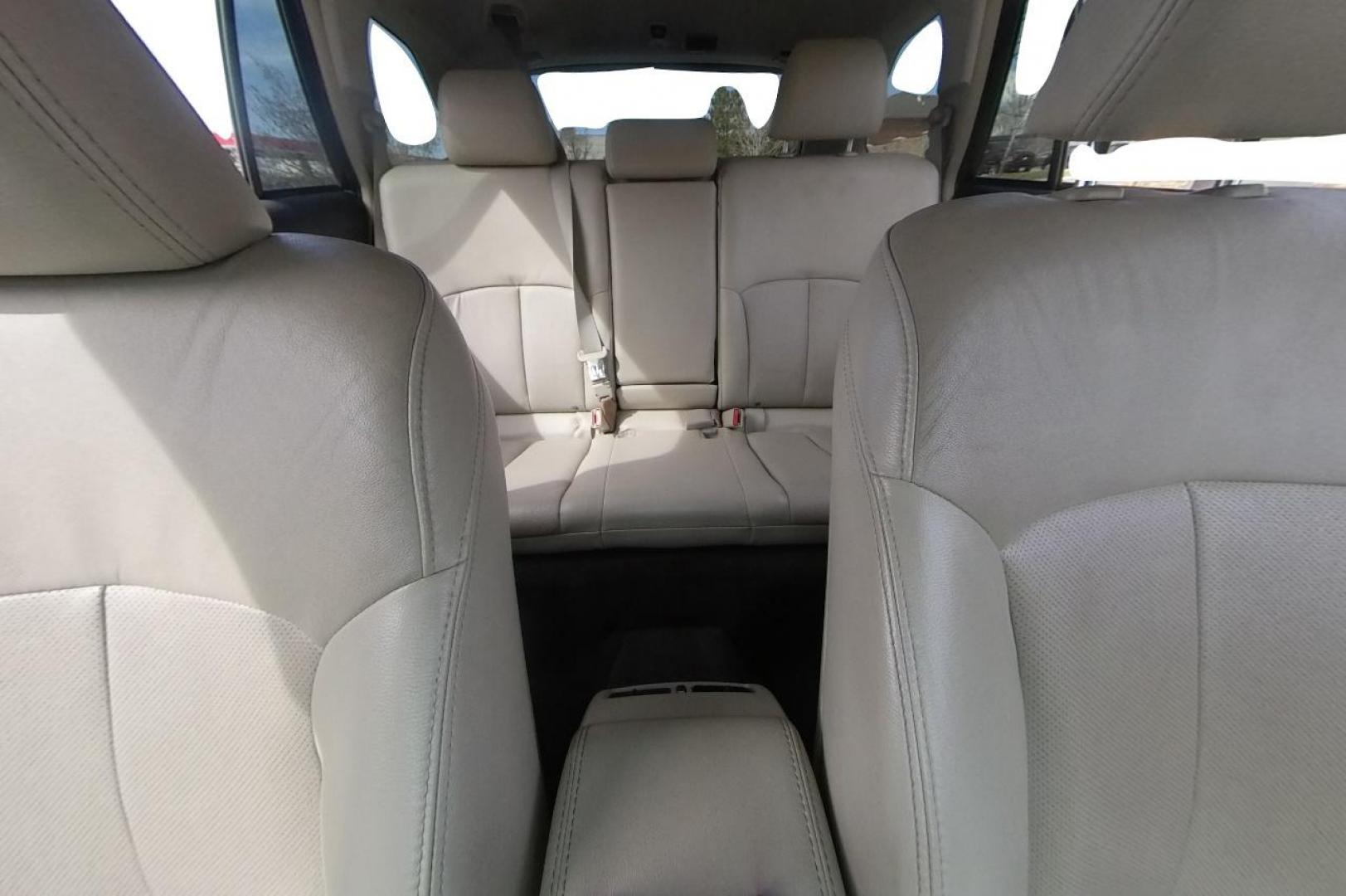 2013 Green Subaru Outback 2.5i Limited (4S4BRBKC6D3) with an 2.5L H4 DOHC 16V engine, Automatic, CVT w/Manual Mode transmission, located at 767 S State Road, Pleasant Grove, UT, 84062, (801) 785-1058, 40.354839, -111.736687 - Photo#16