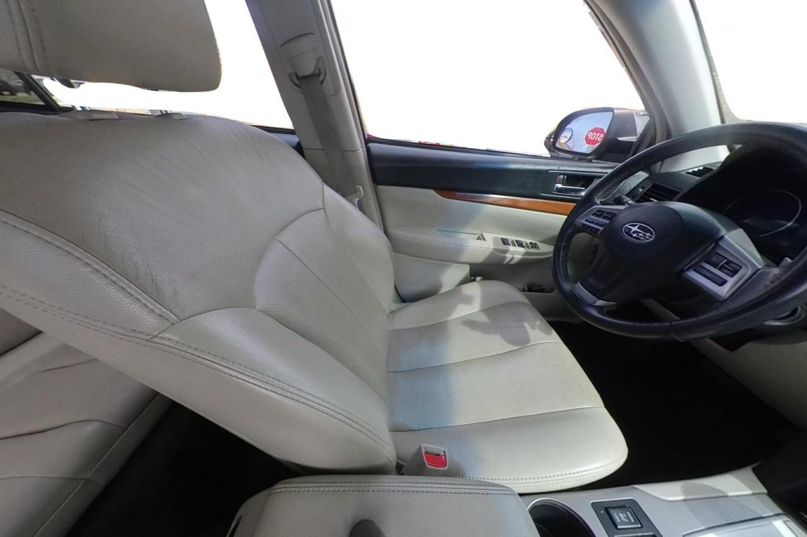 2013 Green Subaru Outback 2.5i Limited (4S4BRBKC6D3) with an 2.5L H4 DOHC 16V engine, Automatic, CVT w/Manual Mode transmission, located at 767 S State Road, Pleasant Grove, UT, 84062, (801) 785-1058, 40.354839, -111.736687 - Photo#17