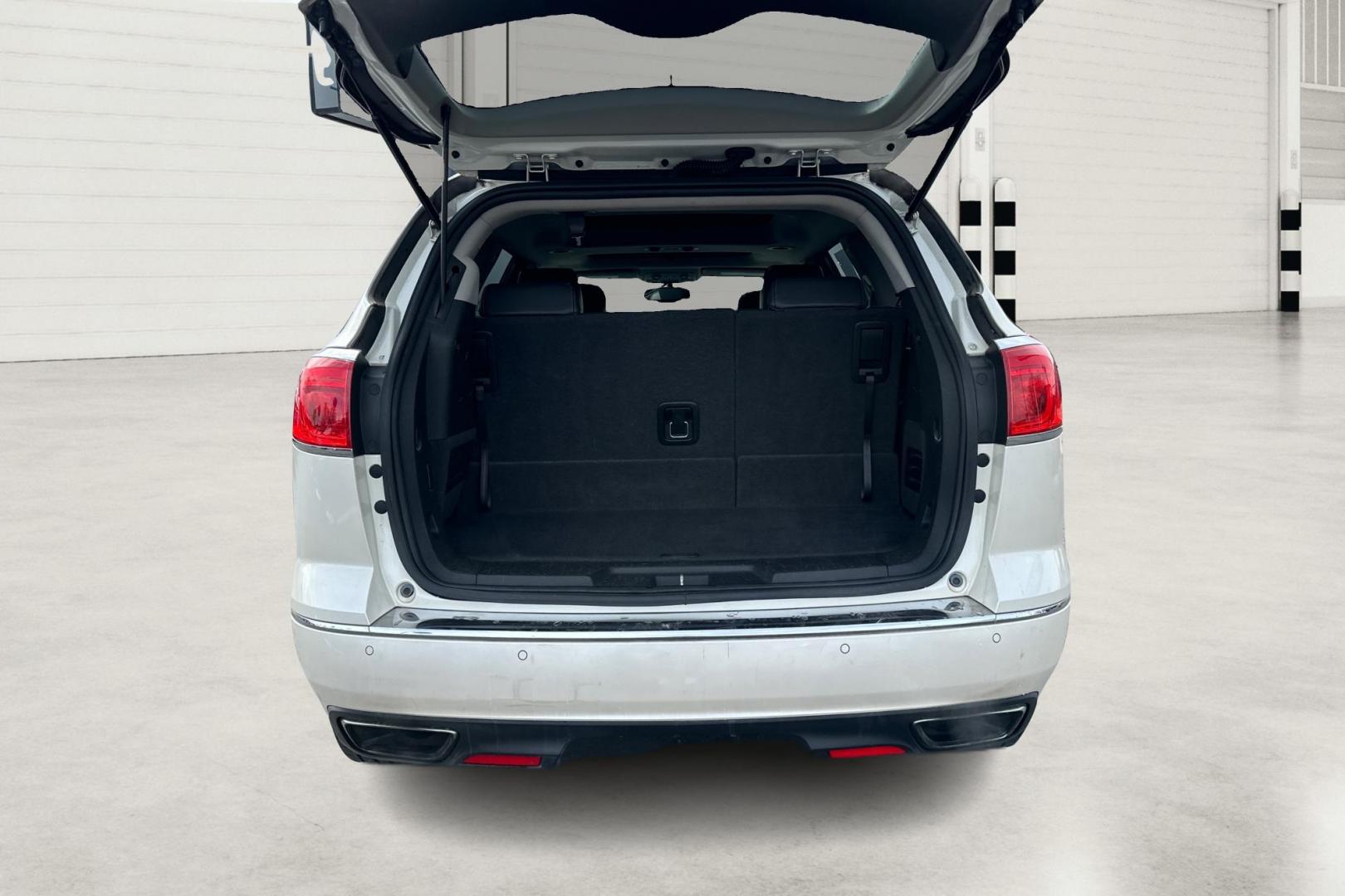 2014 White Buick Enclave Leather FWD (5GAKRBKD2EJ) with an 3.6L V6 DOHC 24V engine, 6-Speed Automatic Overdrive transmission, located at 7755 State Street, Midvale, UT, 84047, (801) 753-9063, 40.610329, -111.890656 - Photo#13