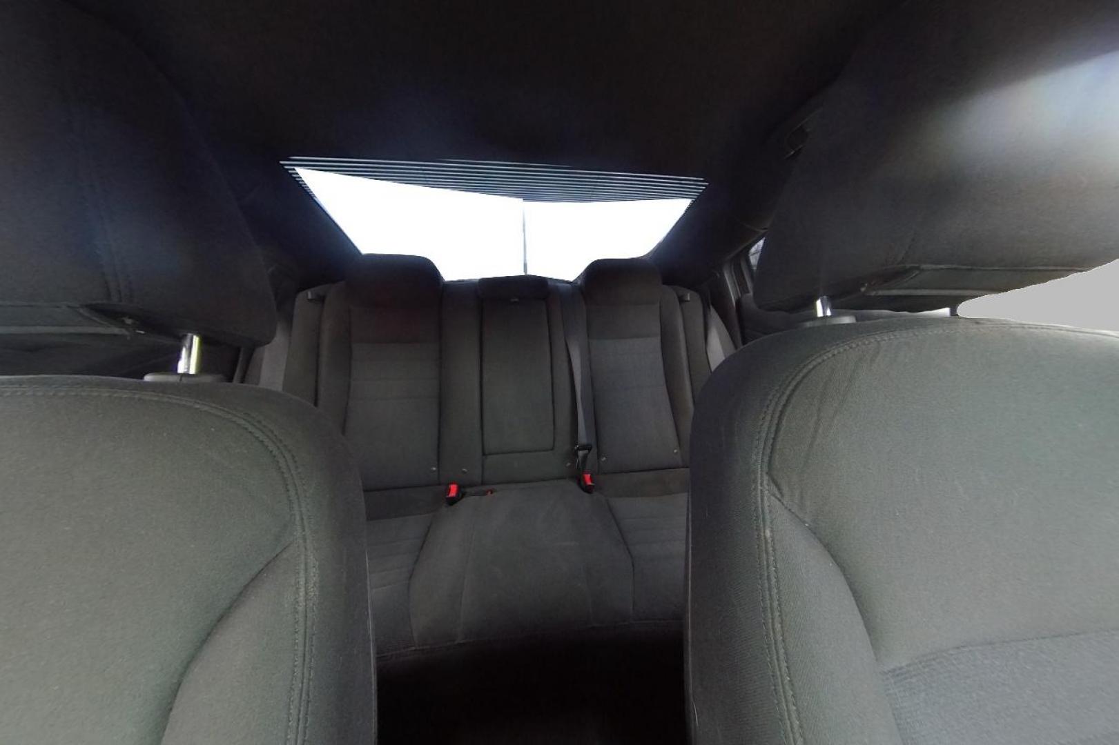 2014 White Dodge Charger SE (2C3CDXBG4EH) with an 3.6L V6 DOHC 24V engine, 5-Speed Automatic transmission, located at 7755 State Street, Midvale, UT, 84047, (801) 753-9063, 40.610329, -111.890656 - Photo#16