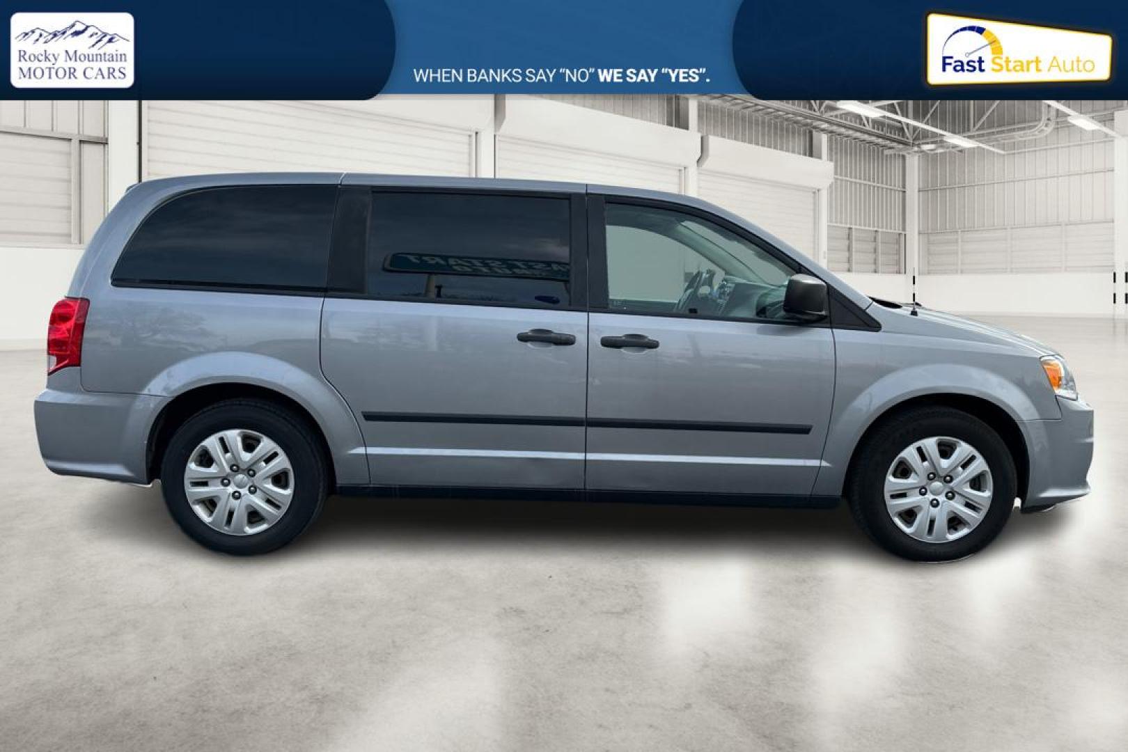 2014 Silver Dodge Grand Caravan SE (2C4RDGBG8ER) with an 3.6L V6 DOHC 24V engine, 6-Speed Automatic transmission, located at 344 S Washington Blvd, Ogden, UT, 84404, (801) 399-1799, 41.255482, -111.970848 - Photo#1
