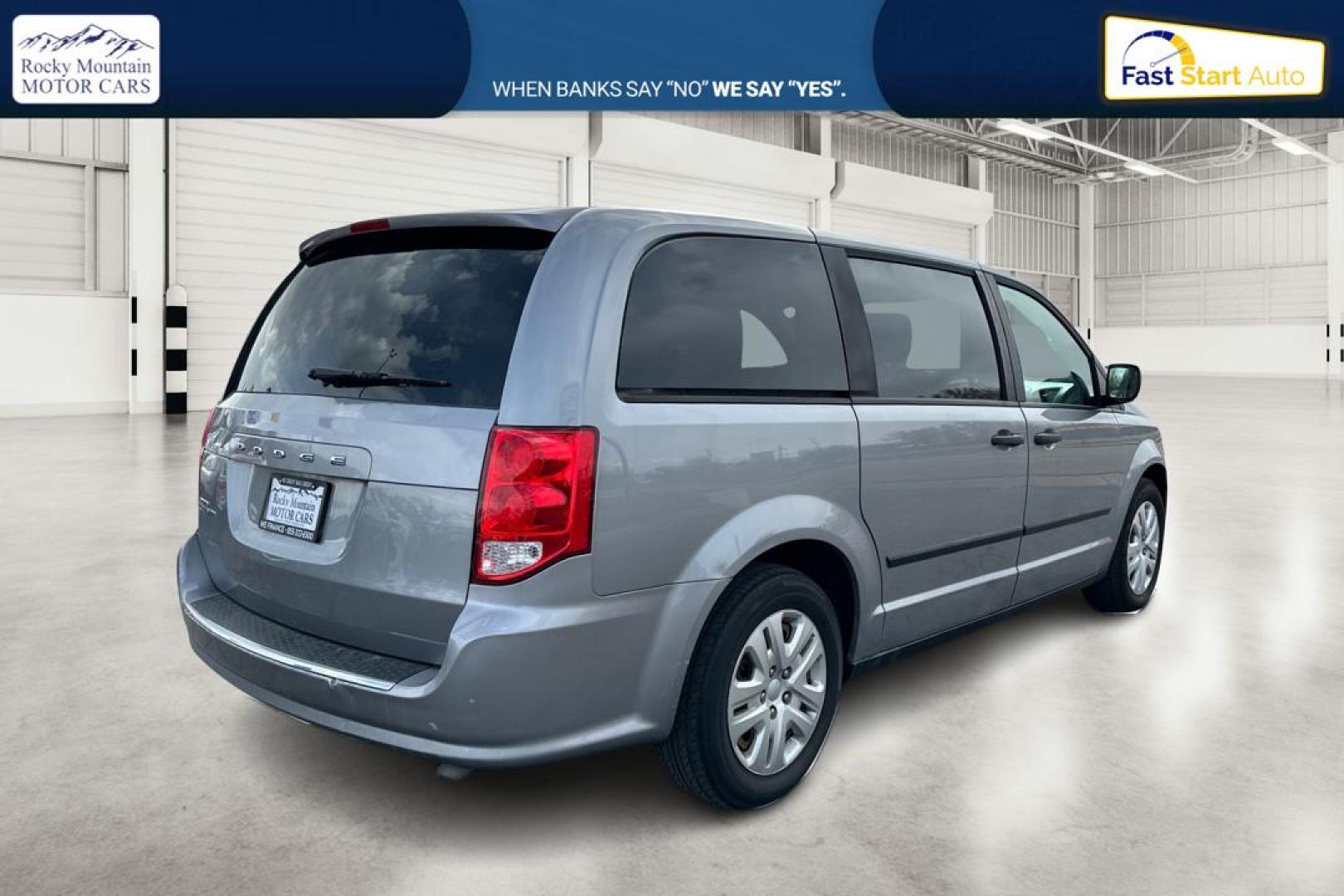 2014 Silver Dodge Grand Caravan SE (2C4RDGBG8ER) with an 3.6L V6 DOHC 24V engine, 6-Speed Automatic transmission, located at 344 S Washington Blvd, Ogden, UT, 84404, (801) 399-1799, 41.255482, -111.970848 - Photo#2