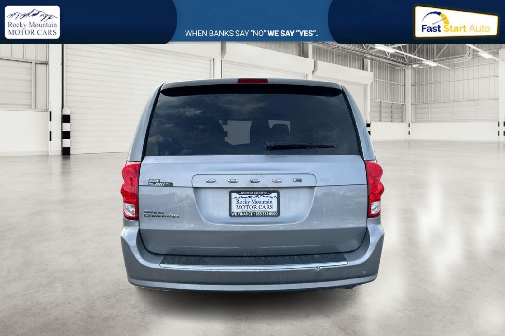 2014 Silver Dodge Grand Caravan SE (2C4RDGBG8ER) with an 3.6L V6 DOHC 24V engine, 6-Speed Automatic transmission, located at 344 S Washington Blvd, Ogden, UT, 84404, (801) 399-1799, 41.255482, -111.970848 - Photo#4