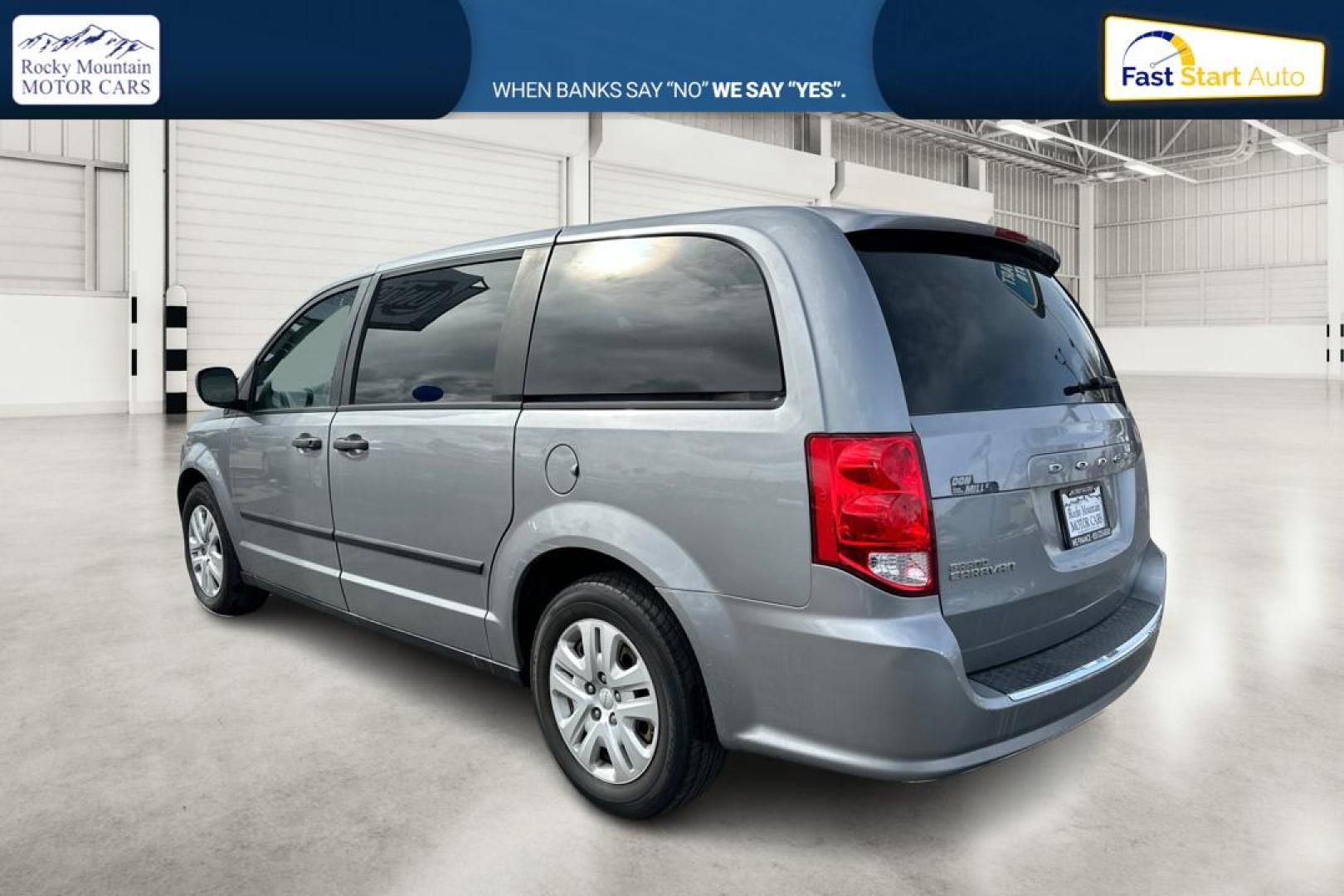 2014 Silver Dodge Grand Caravan SE (2C4RDGBG8ER) with an 3.6L V6 DOHC 24V engine, 6-Speed Automatic transmission, located at 344 S Washington Blvd, Ogden, UT, 84404, (801) 399-1799, 41.255482, -111.970848 - Photo#5