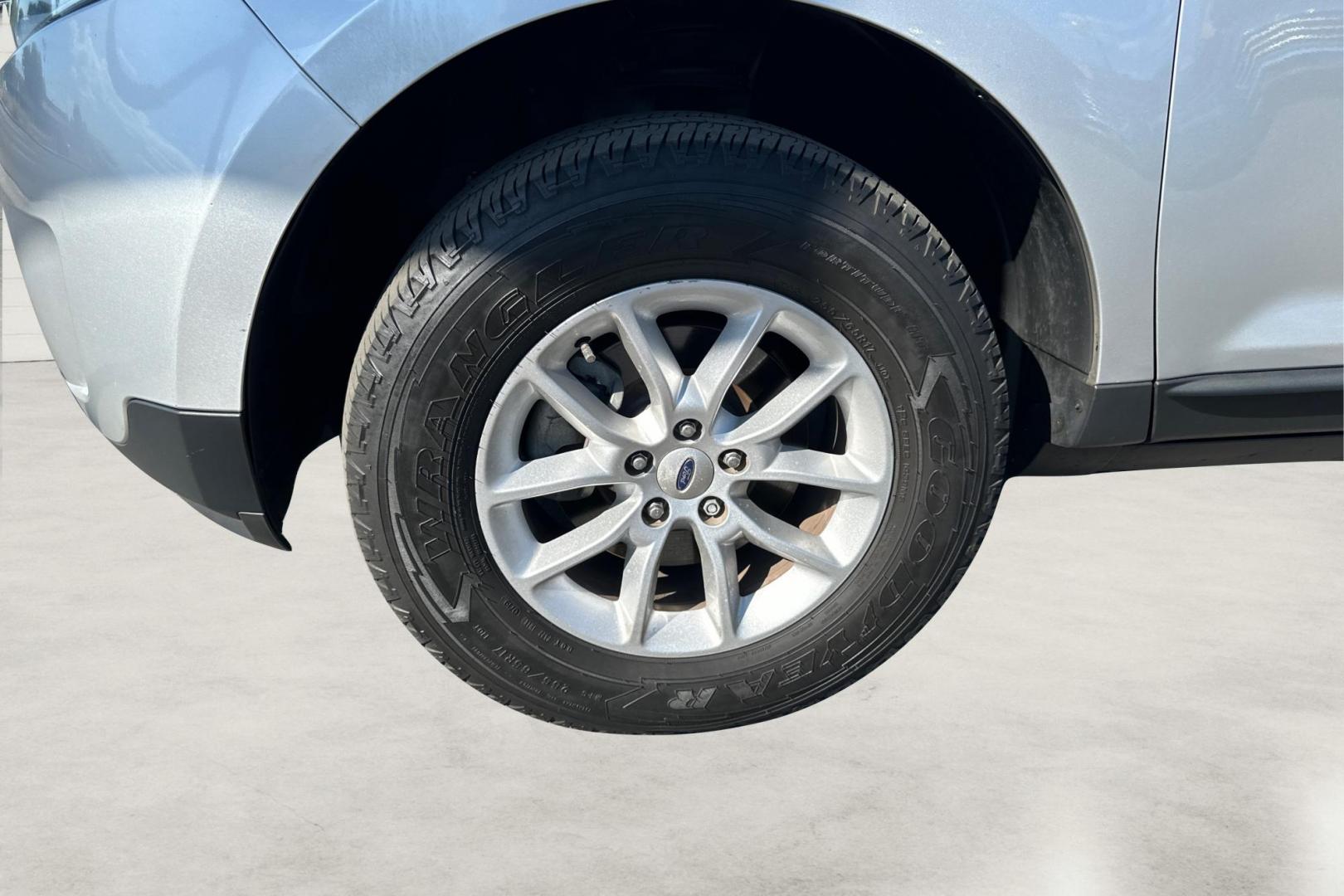2014 Silver Ford Edge SE FWD (2FMDK3GC5EB) with an 3.5L V6 DOHC 24V engine, 6-Speed Automatic transmission, located at 767 S State Road, Pleasant Grove, UT, 84062, (801) 785-1058, 40.354839, -111.736687 - Photo#12