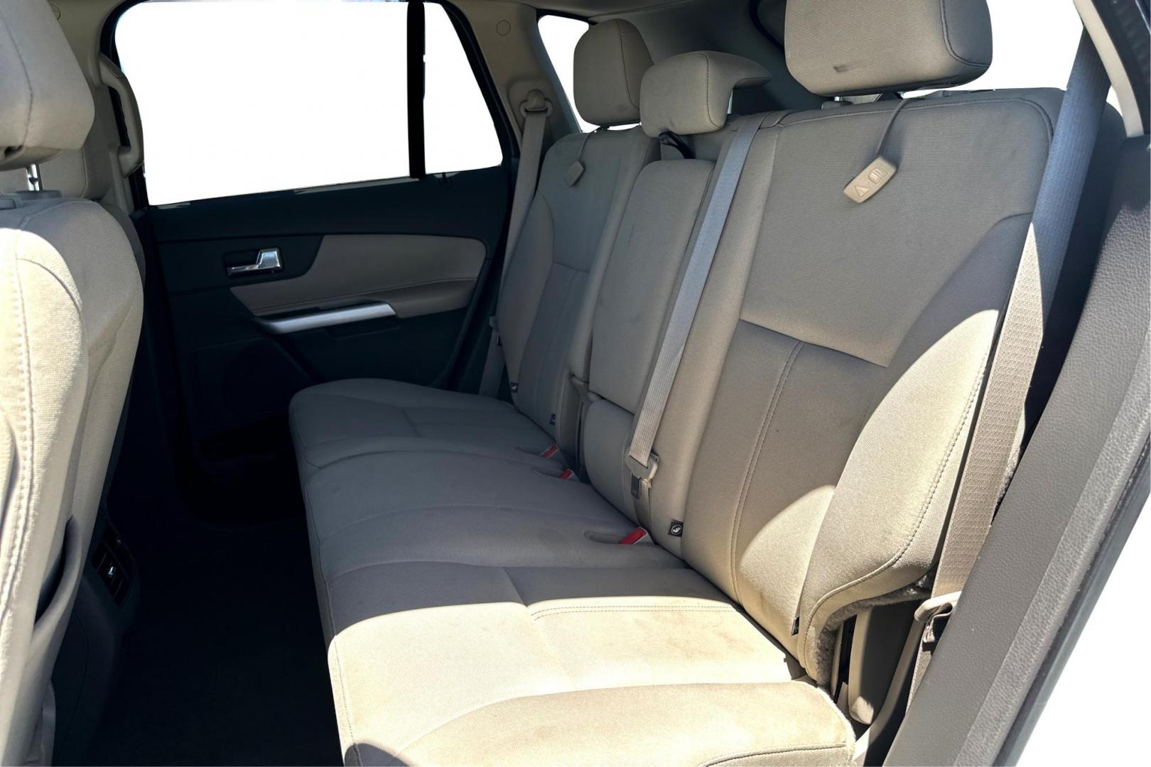 2014 White Ford Edge SE AWD (2FMDK4GCXEB) with an 3.5L V6 DOHC 24V engine, 6-Speed Automatic transmission, located at 767 S State Road, Pleasant Grove, UT, 84062, (801) 785-1058, 40.354839, -111.736687 - Photo#15