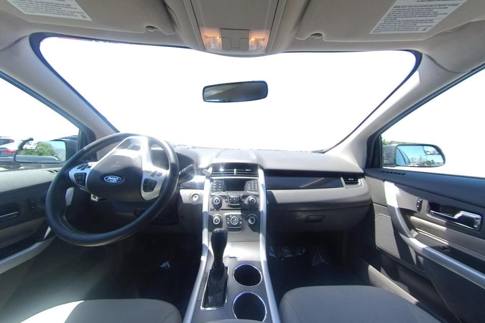 2014 White Ford Edge SE AWD (2FMDK4GCXEB) with an 3.5L V6 DOHC 24V engine, 6-Speed Automatic transmission, located at 767 S State Road, Pleasant Grove, UT, 84062, (801) 785-1058, 40.354839, -111.736687 - Photo#16